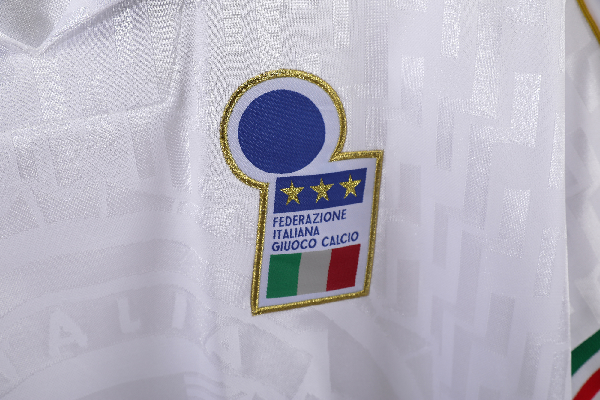 Italy 1995 Away Retro Jersey (Fan Version) - Image 4