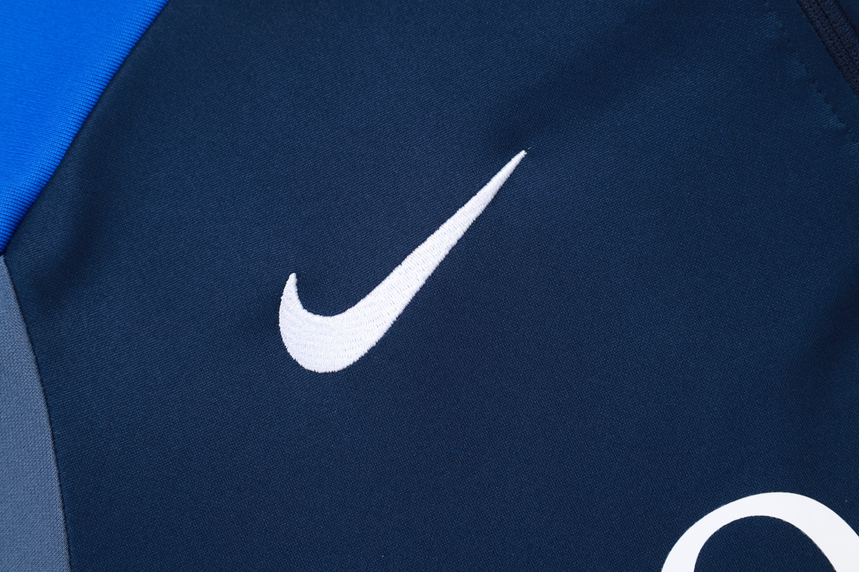 2025/26 PSG Long Sleeve Training Set - Image 3