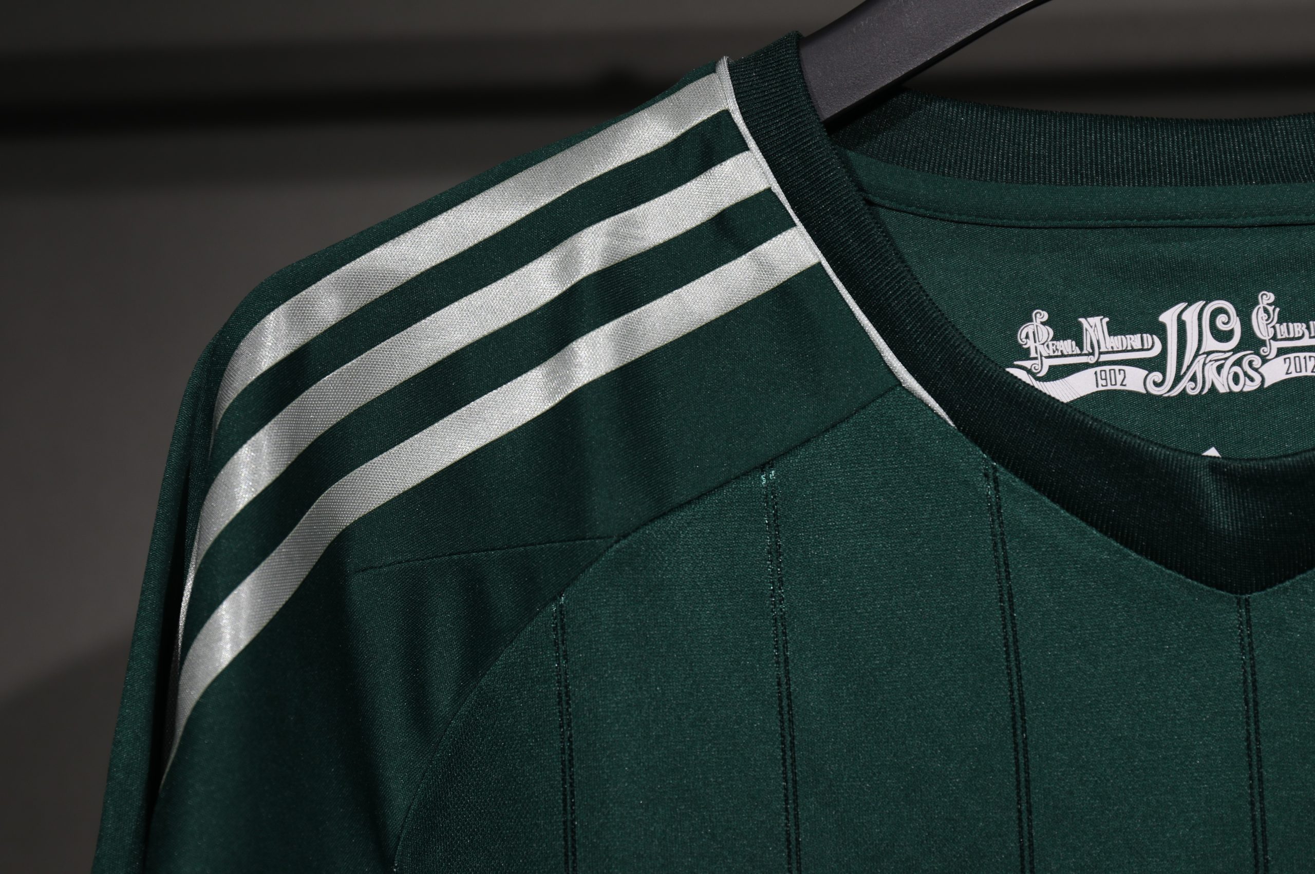 Real Madrid 2012/13 Third Retro Jersey (Player Version, Long Sleeve) - Image 5