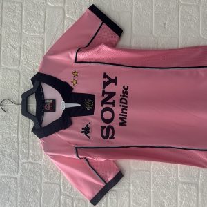 Juventus 1997/98 Away Retro Jersey (Fan Version)