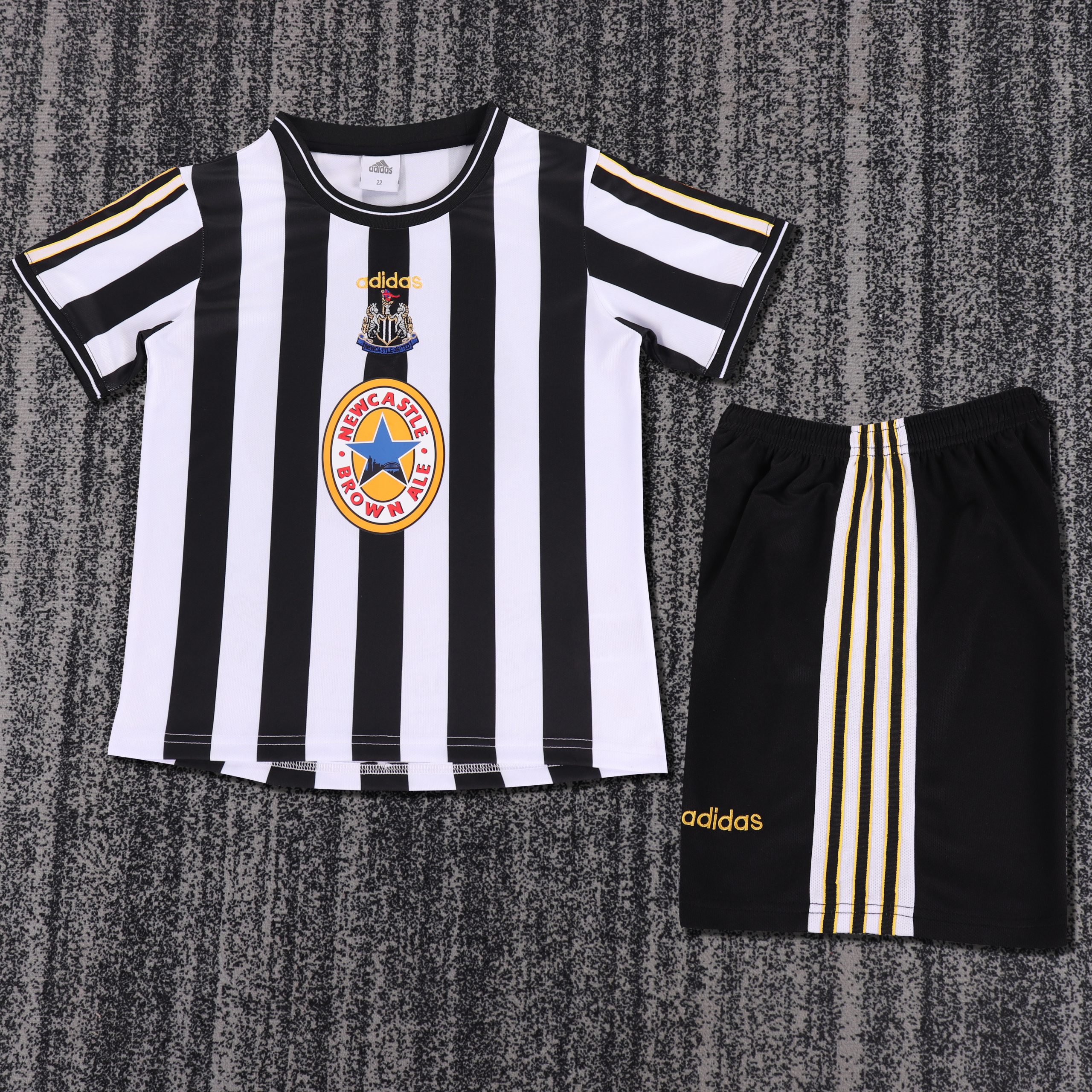Newcastle United 1997/98 Home Kids Kit