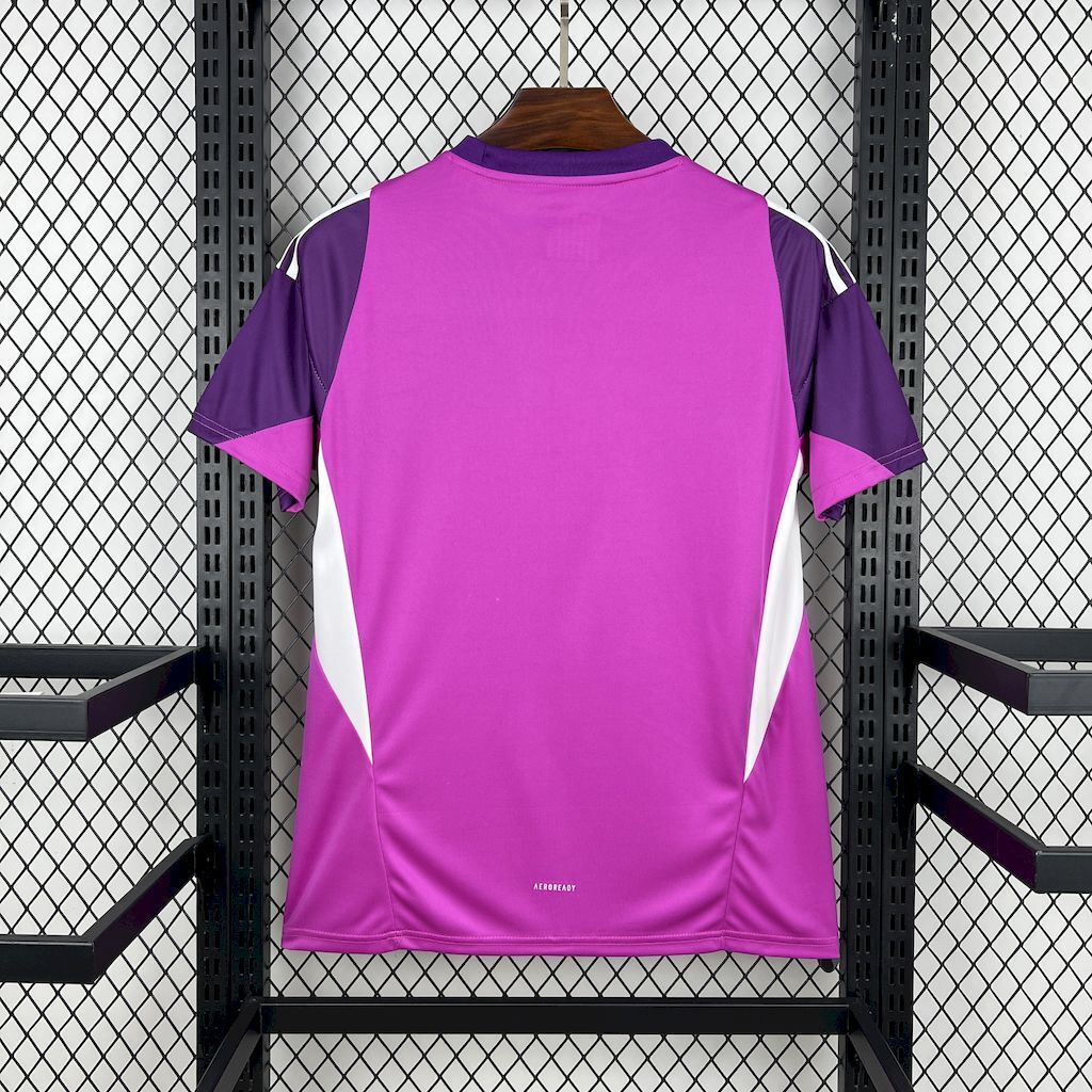 Bayern Munich 2025/26 Goalkeeper Jersey (Fan Version) - Image 2