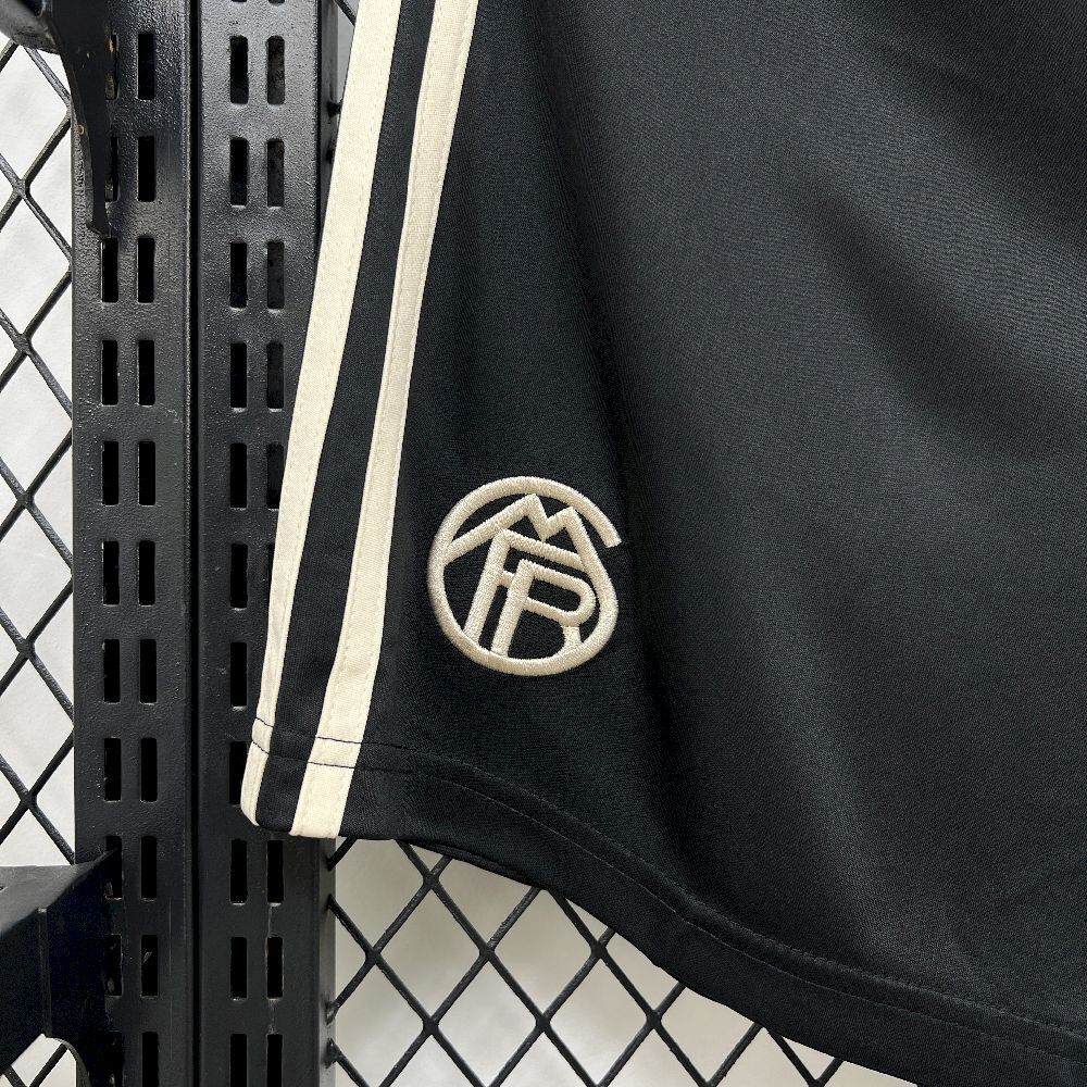 Bayern Munich 2025/26 Third Shorts - Image 3
