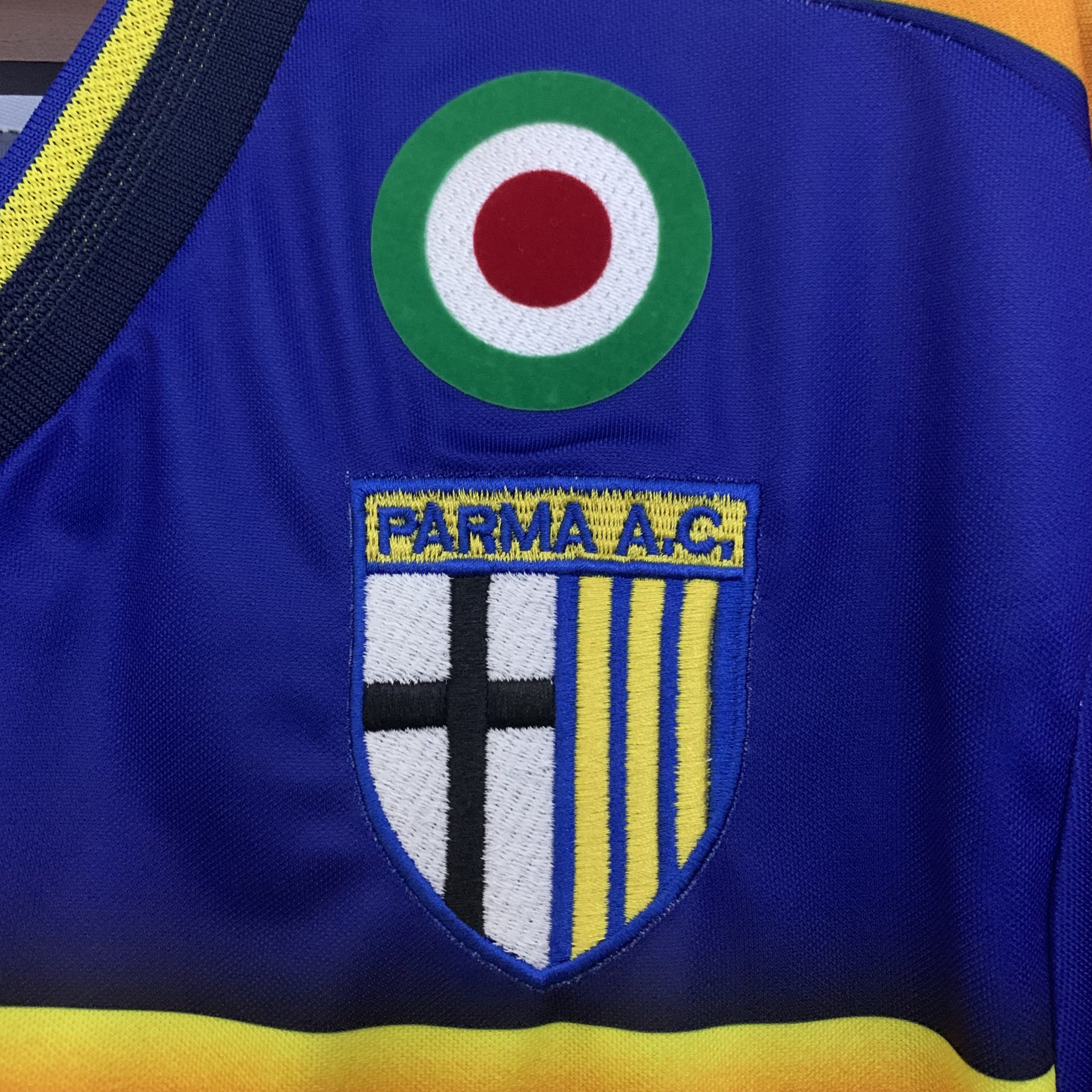 2002/03 Parma Calcio Home Retro Jersey Fan Version - Image 3