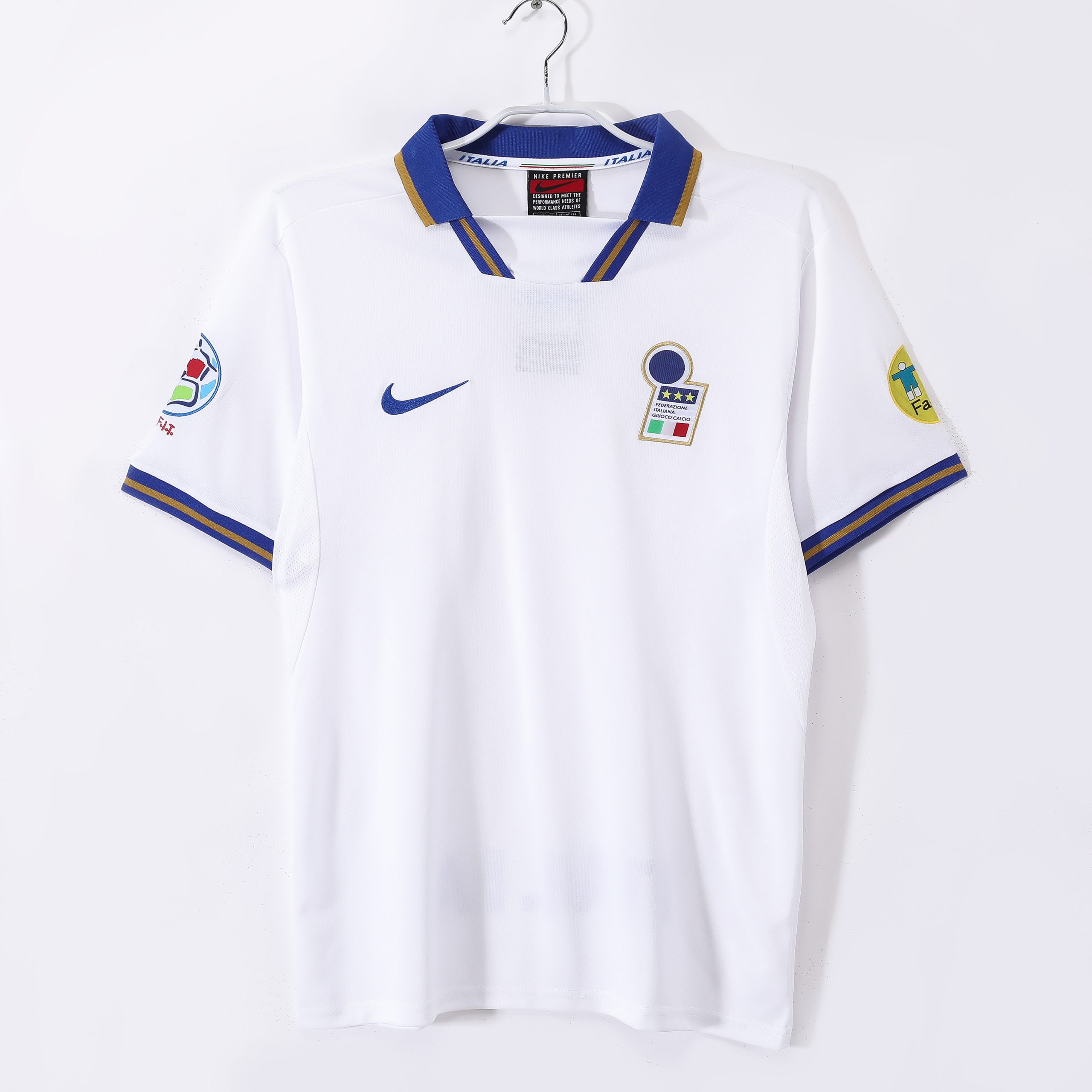 Italy 1996 Euro Away Retro Jersey (Fan Version)