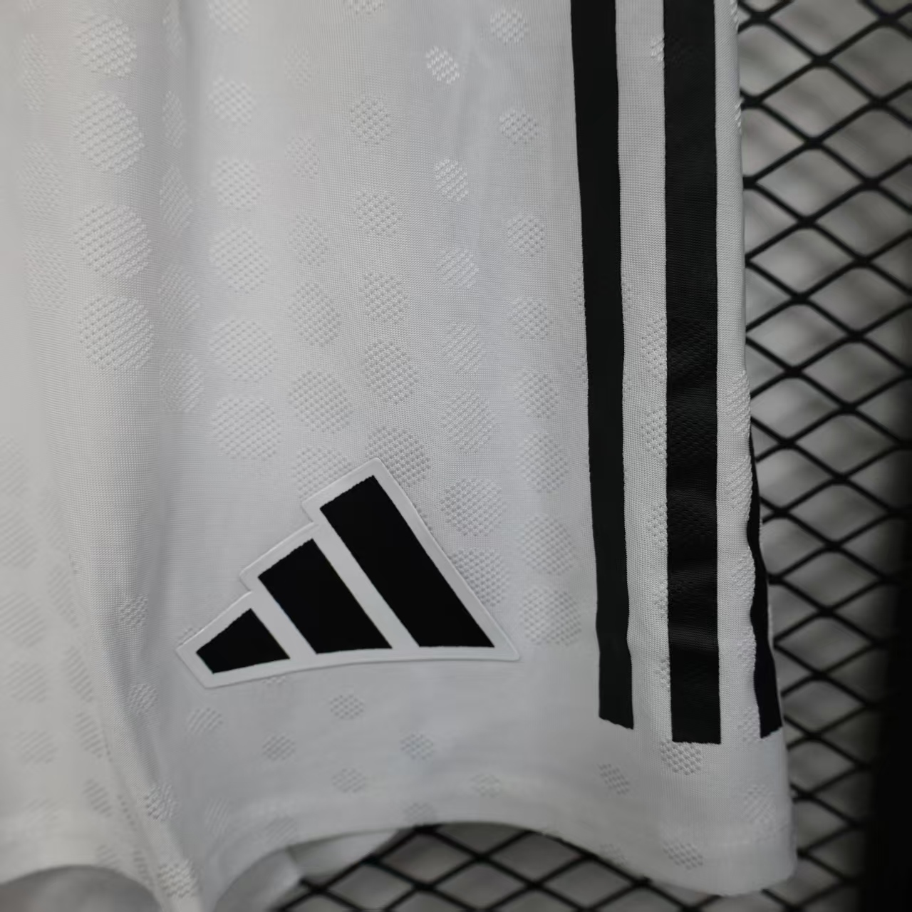 2025/26 Newcastle United White Shorts Player Version - Image 4