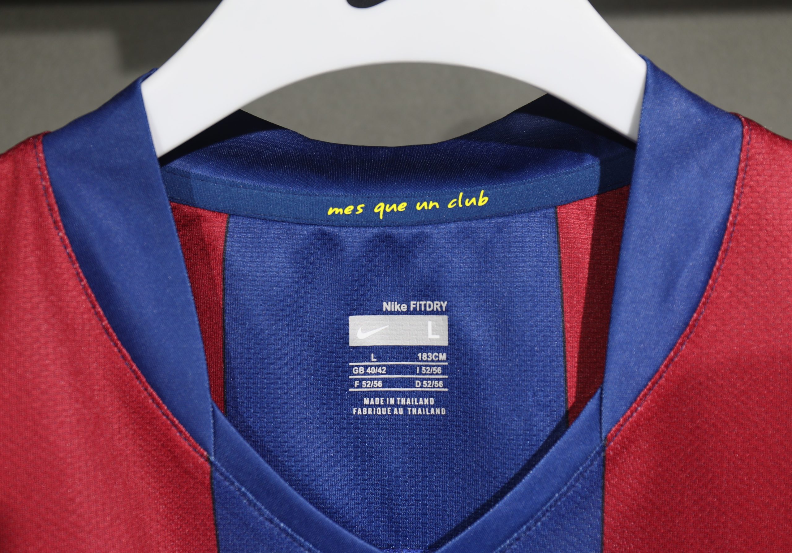 Barcelona 2007/08 Home Retro Jersey (Player Version) - Image 4