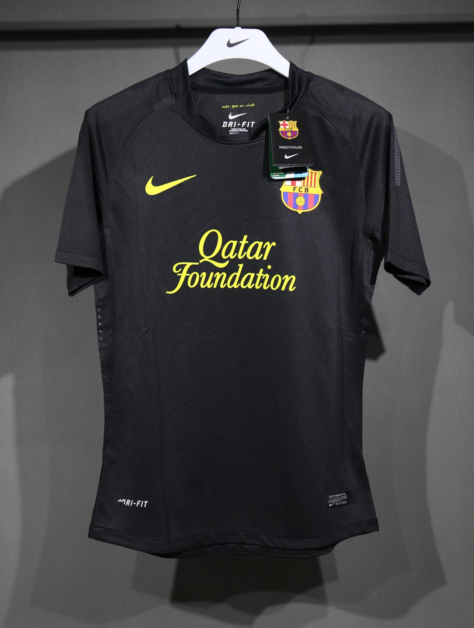Barcelona 2011/12 Away Retro Jersey (Player Version)