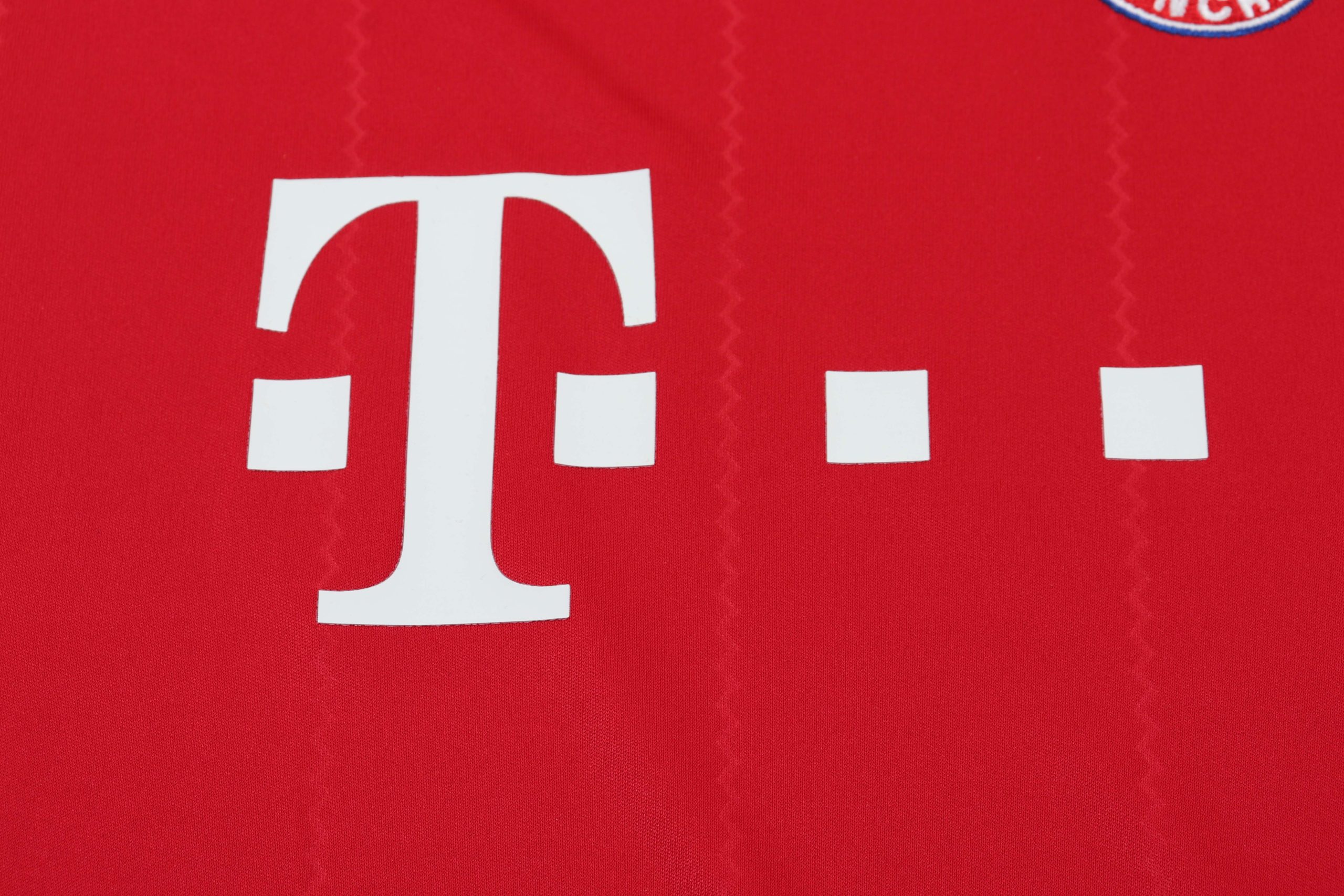 Bayern Munich 2012/13 Home Kids Kit - Image 5