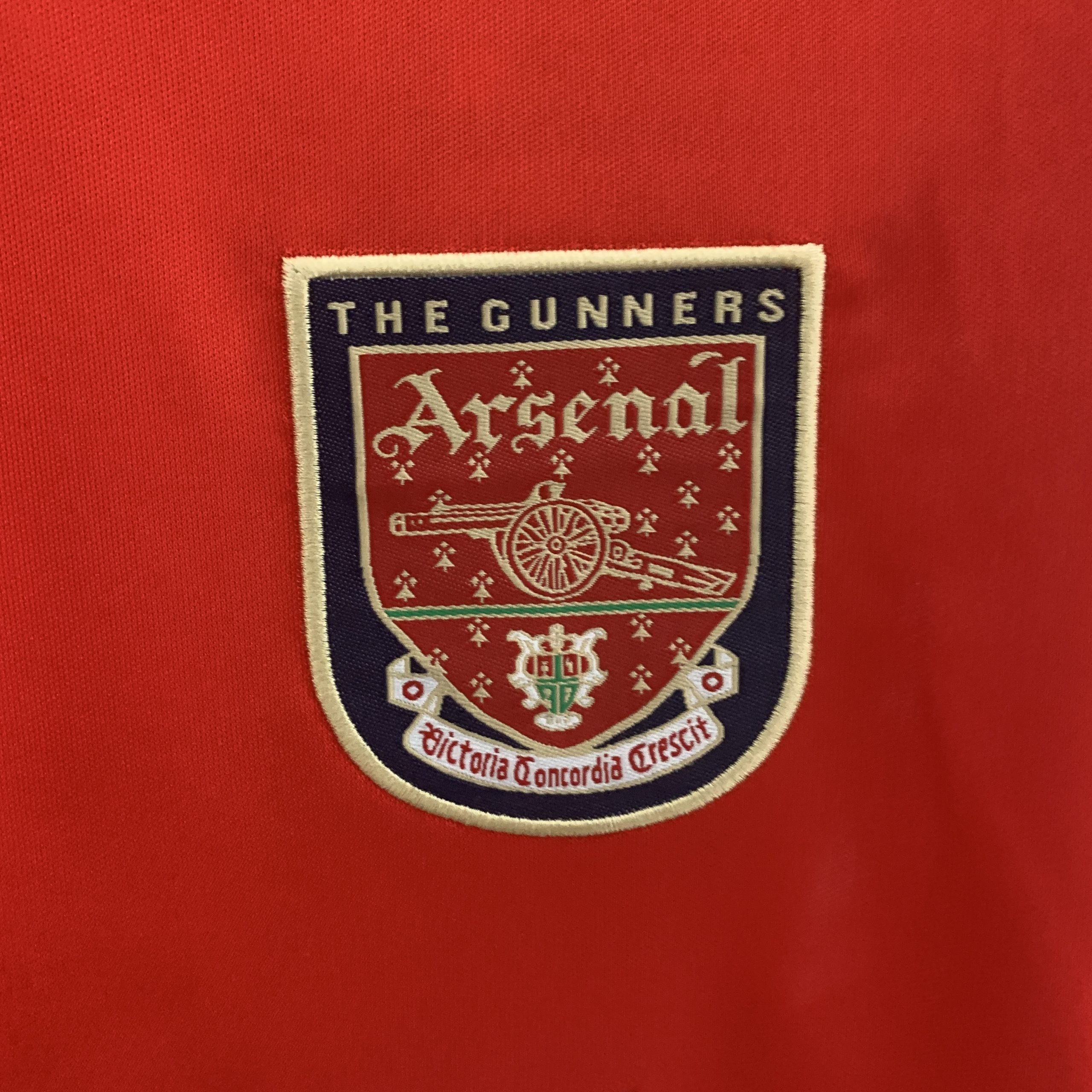 Arsenal 2001/02 Home Retro Jersey (Fan Version) - Image 5