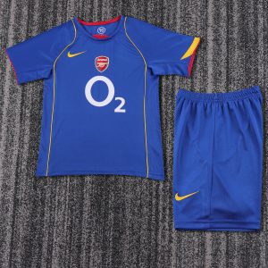 Arsenal 2004/05 Away Kids Kit