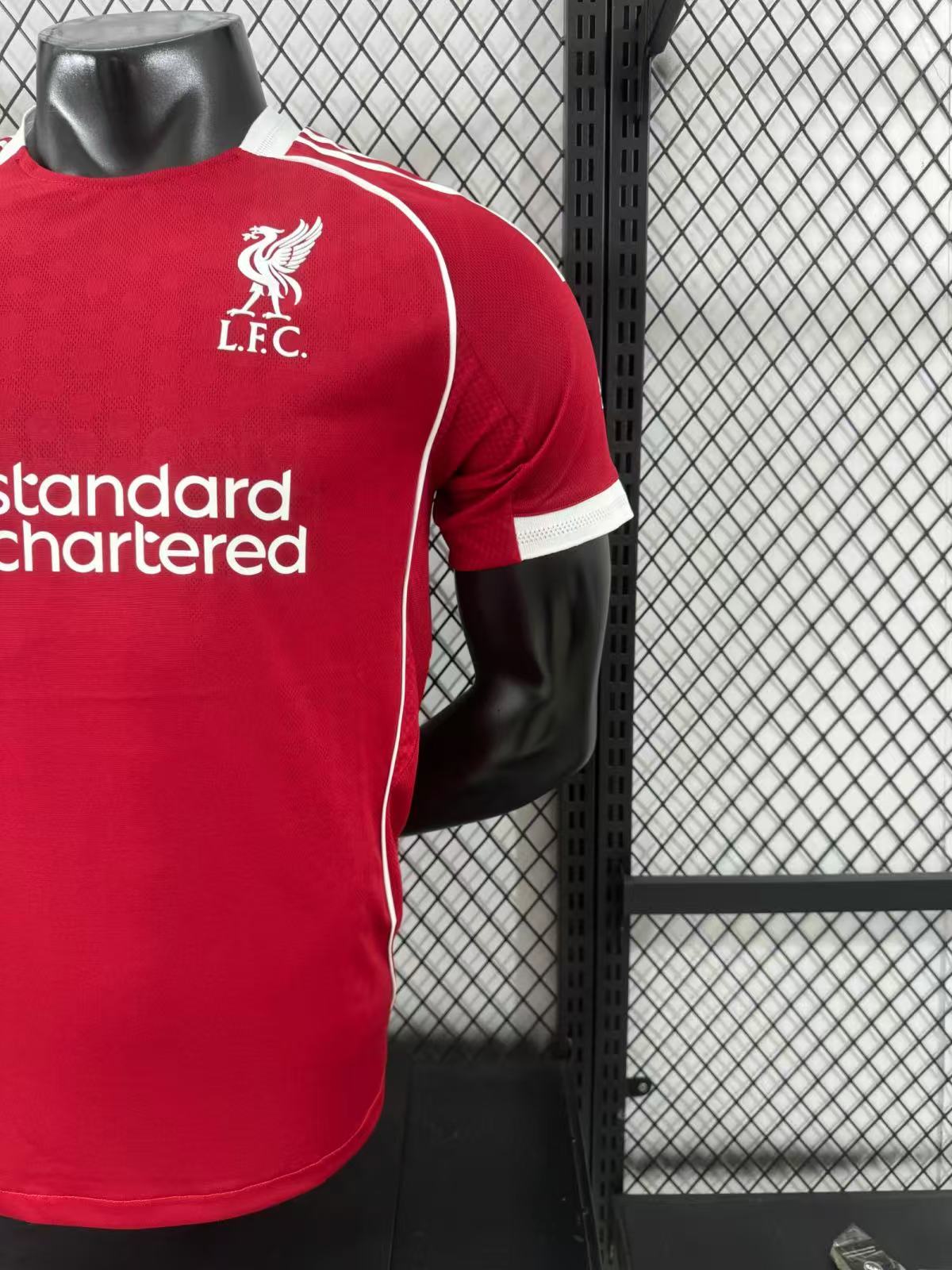 Liverpool 2025/26 Home Jersey (Player Version) - Image 4