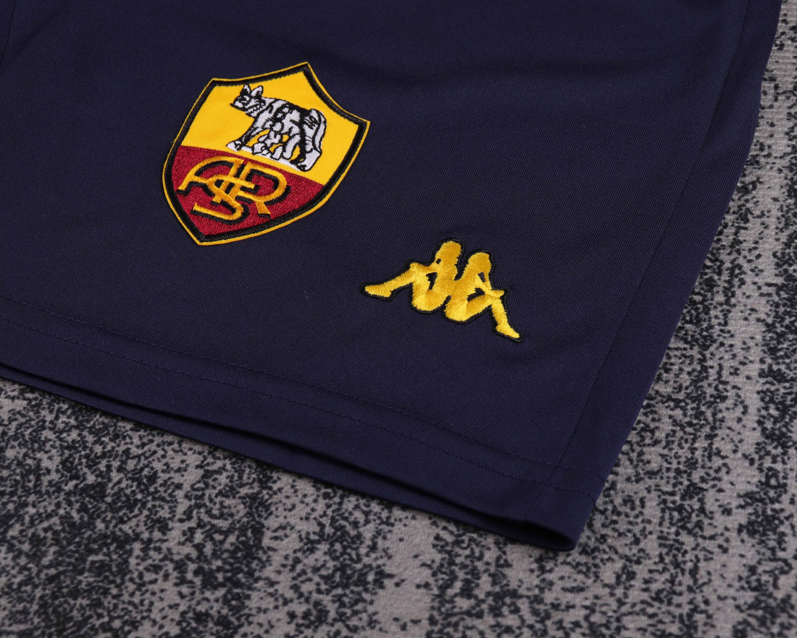 Roma 2001/02 Home Kids Kit - Image 3