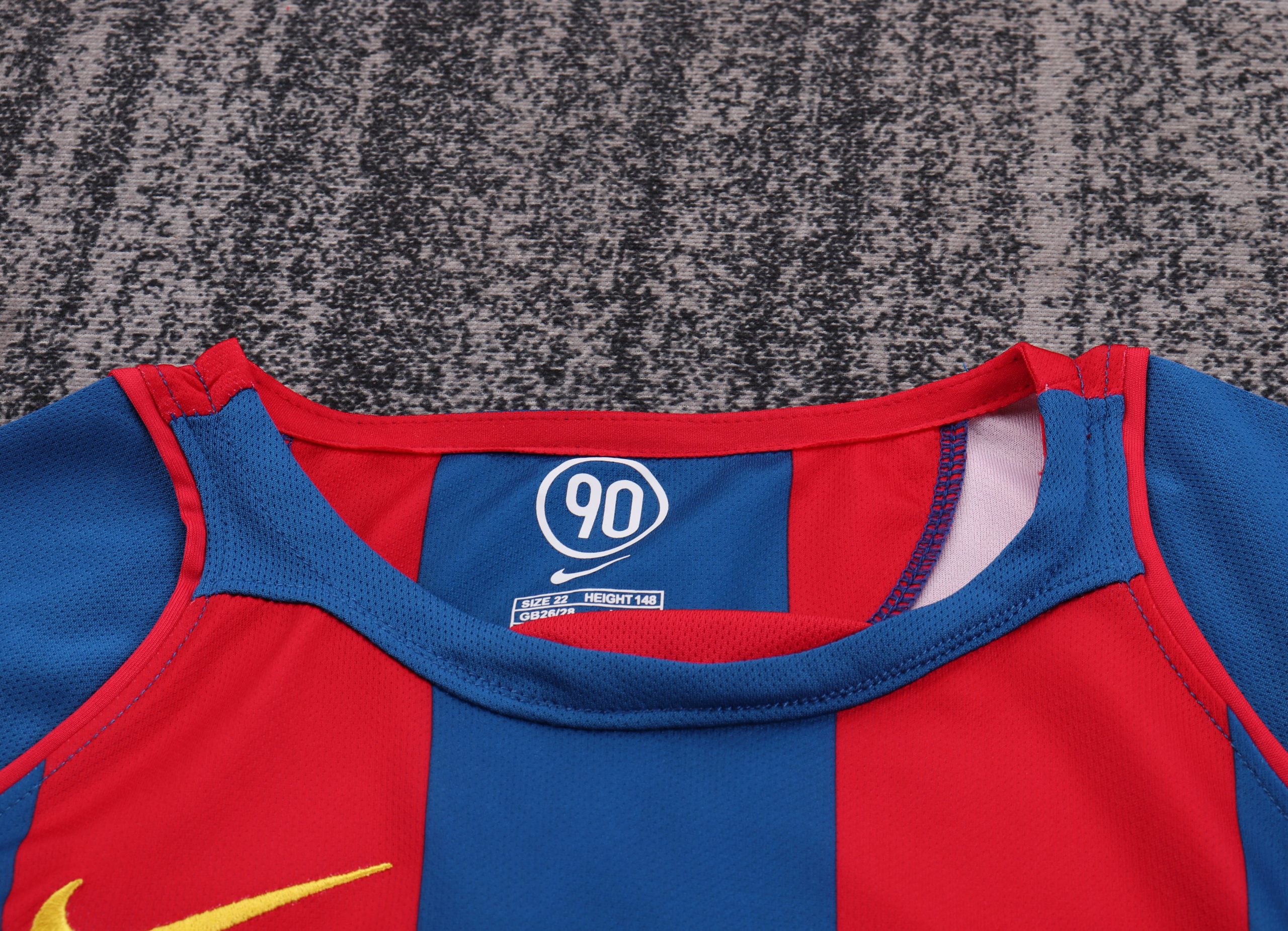 Barcelona 2004/05 Home Kids Kit - Image 3