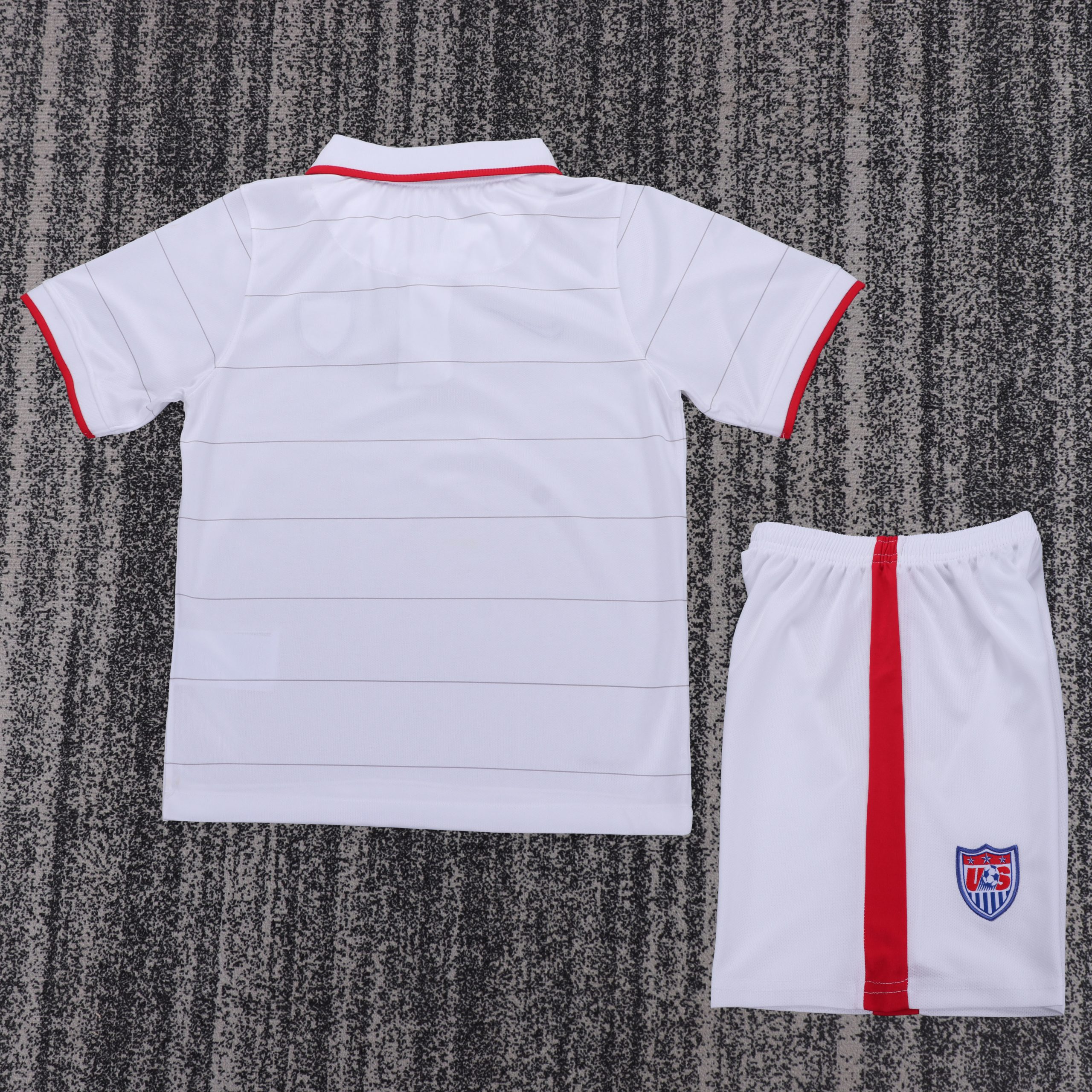 USA 2014 World Cup Home Kids Kit - Image 2