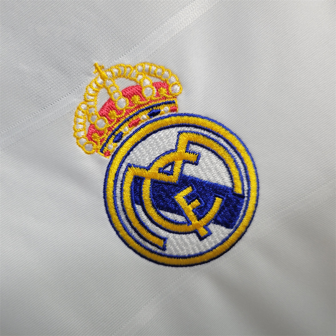 Real Madrid 2013/14 Home Retro Jersey (Fan Version, Long Sleeve) - Image 4