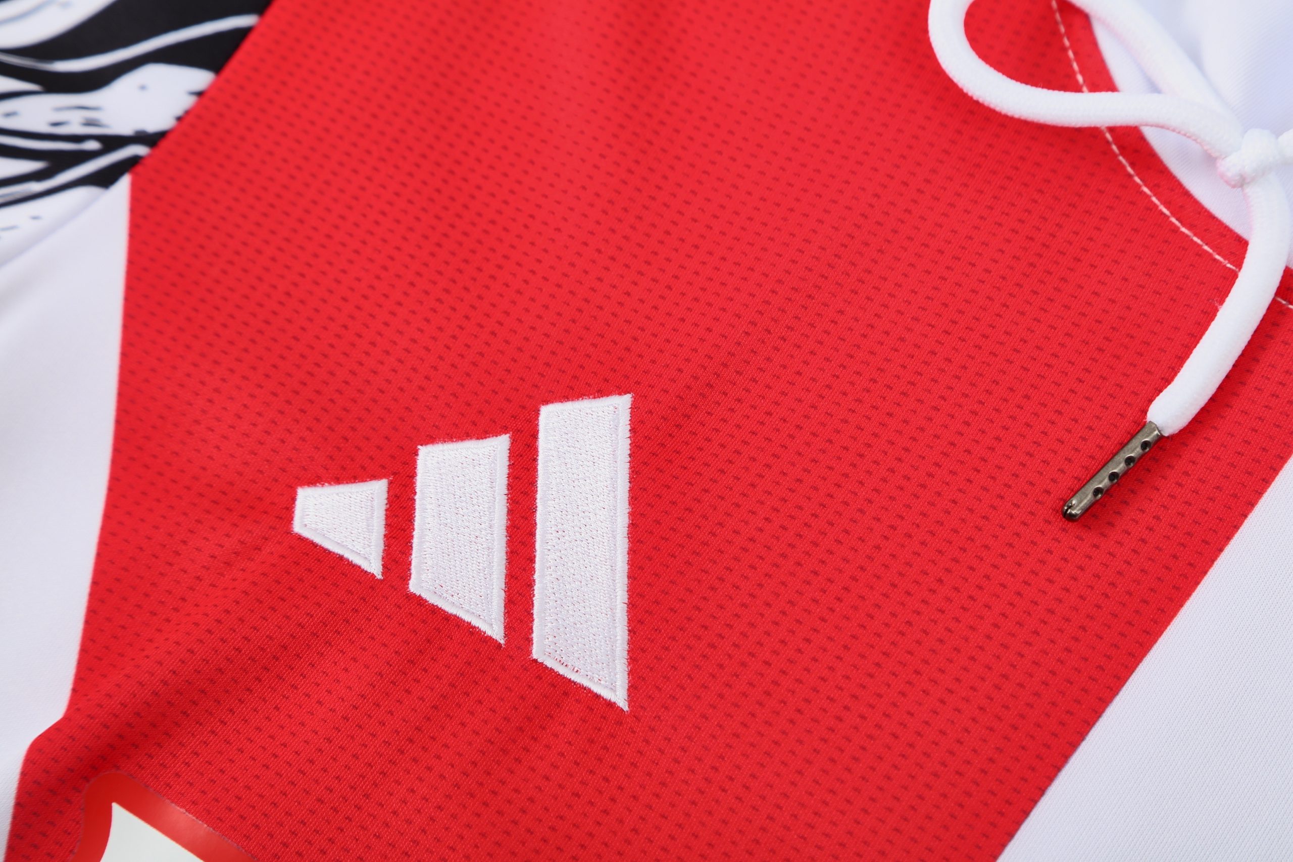 2025/26 Arsenal Hoodie Set (Top + Pants) - Image 4