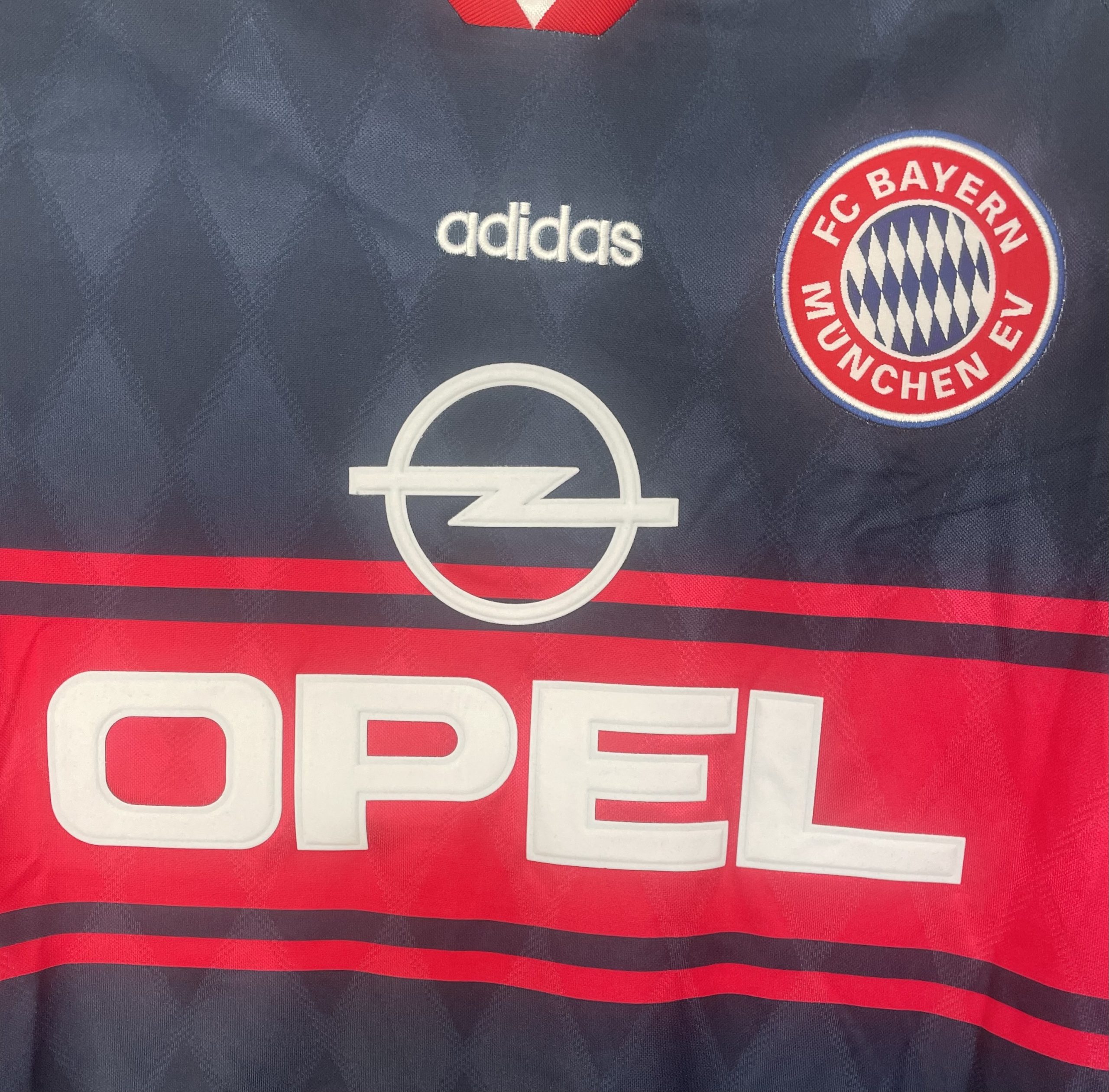 Bayern Munich 1997/98 Home Retro Jersey (Fan Version, Long Sleeve) - Image 4