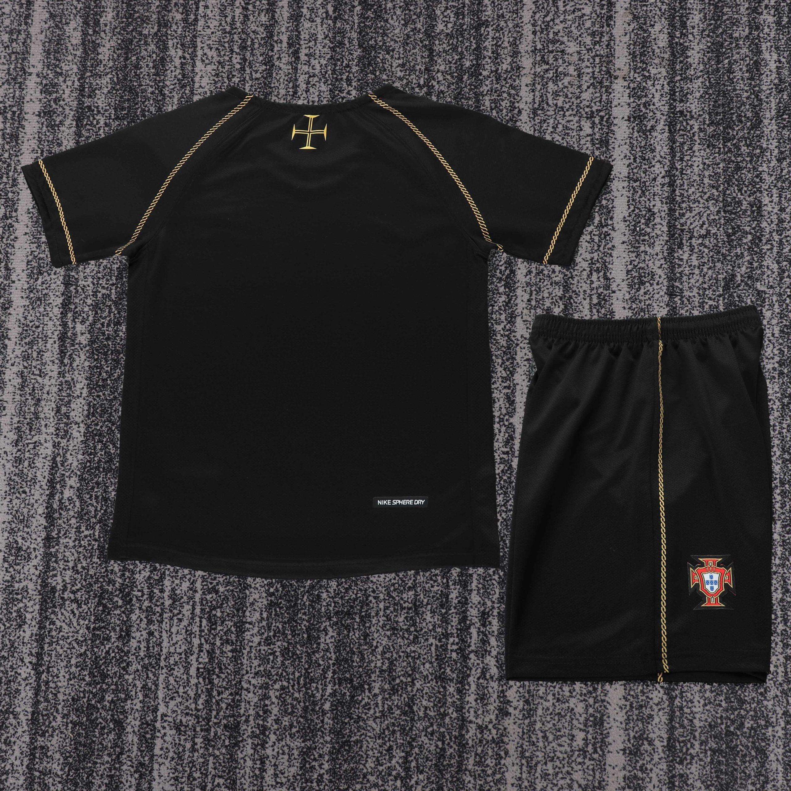 Portugal 2006 World Cup Away Kids Kit - Image 2