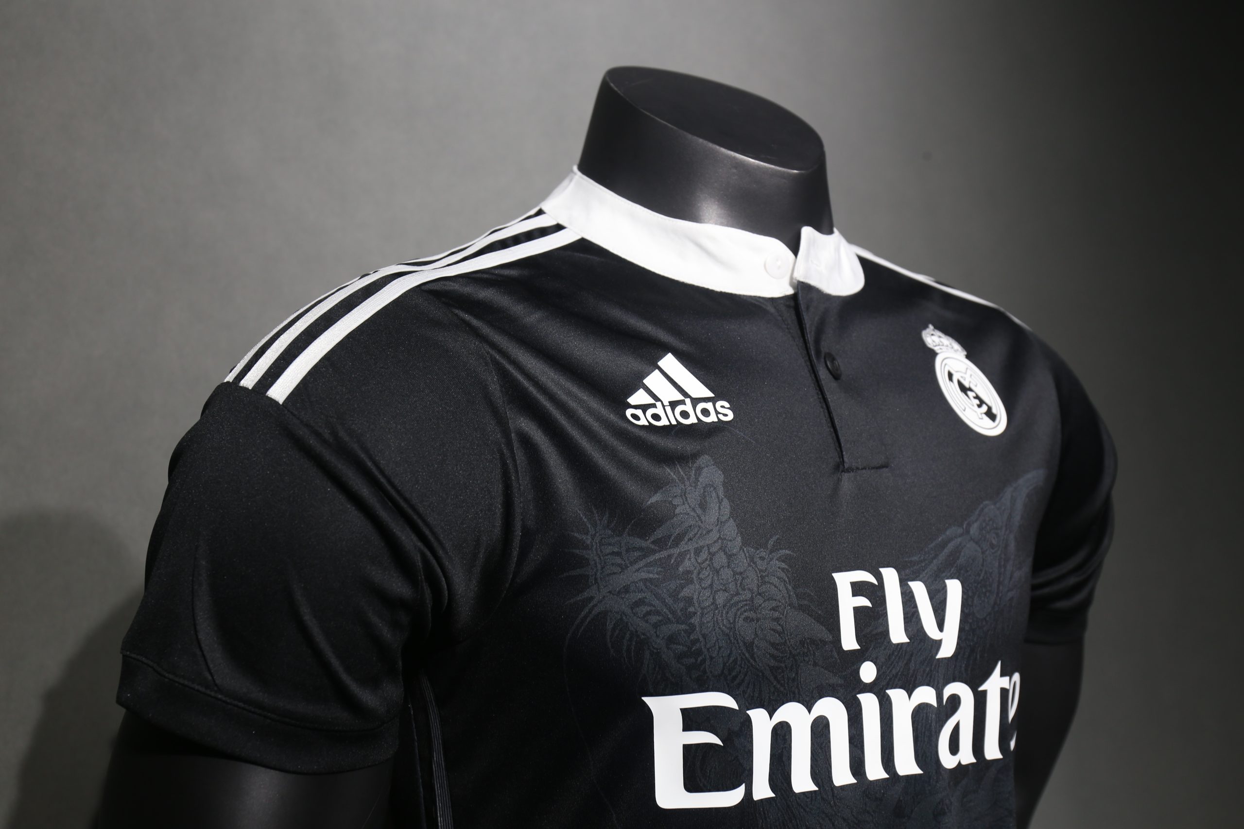 Real Madrid 2014/15 Third Retro Jersey (Player Version) - Image 3