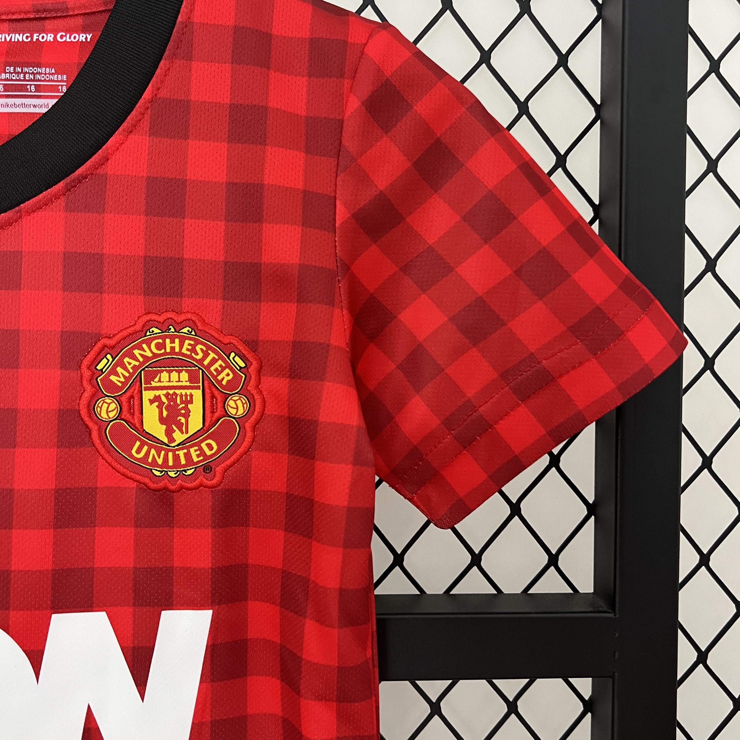 Manchester United 2012/13 Home Kids Kit - Image 5