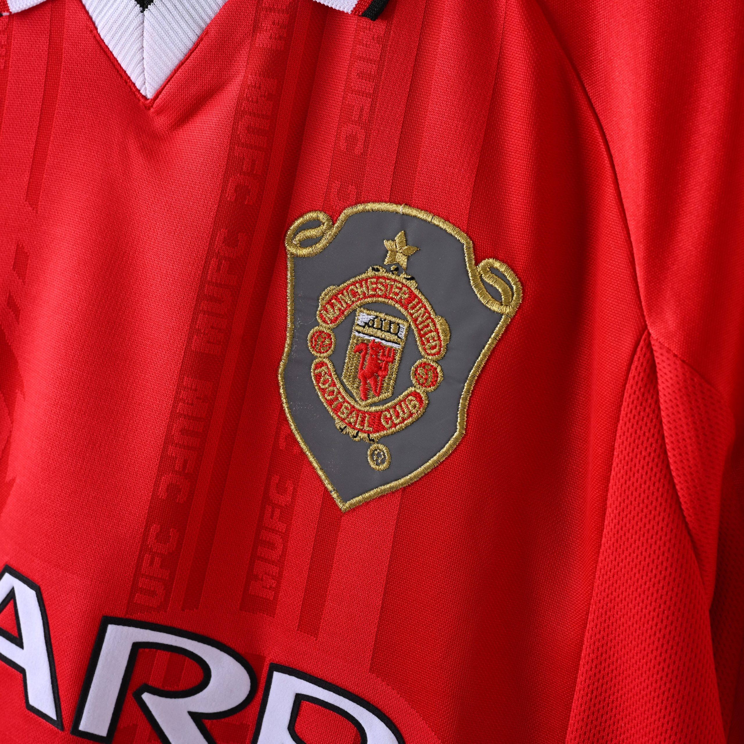 Manchester United 1999/00 Champions League Home Retro Jersey (Fan Version) - Image 3