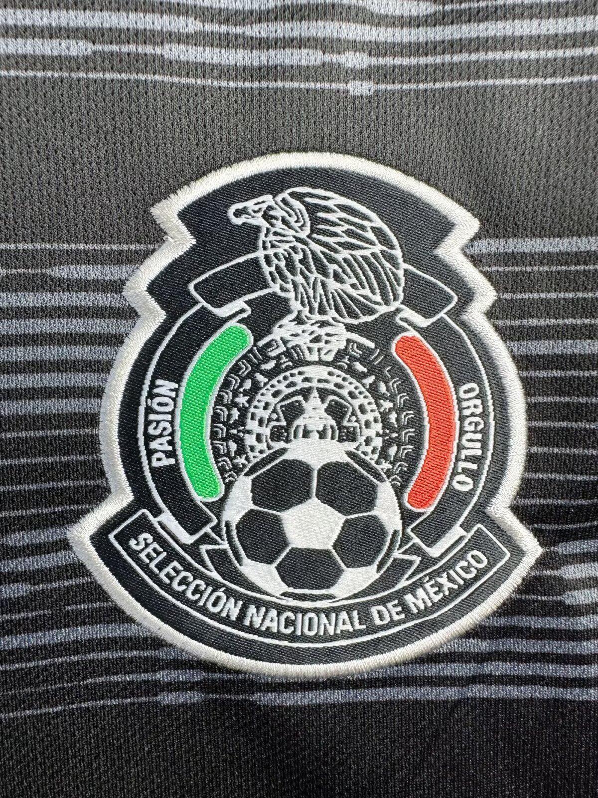 Mexico 2019 Home Retro Jersey (Fan Version) - Image 5