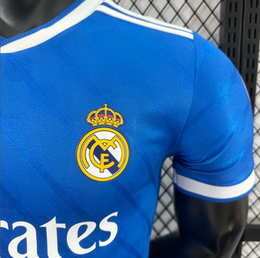 Real Madrid 2025/26 Third Jersey (Player Version) - Image 3