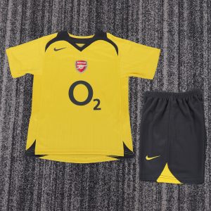 Arsenal 2005/06 Away Kids Kit