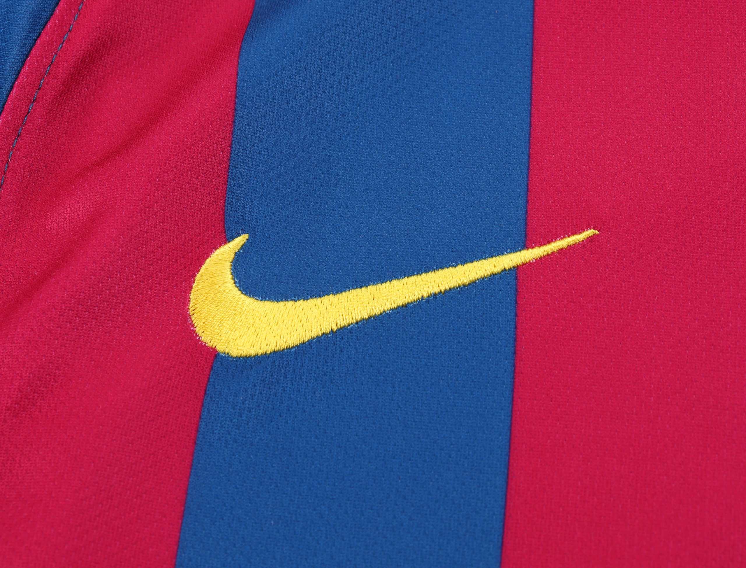 Barcelona 2005/06 Home Retro Kids Jersey (Long Sleeve) - Image 4