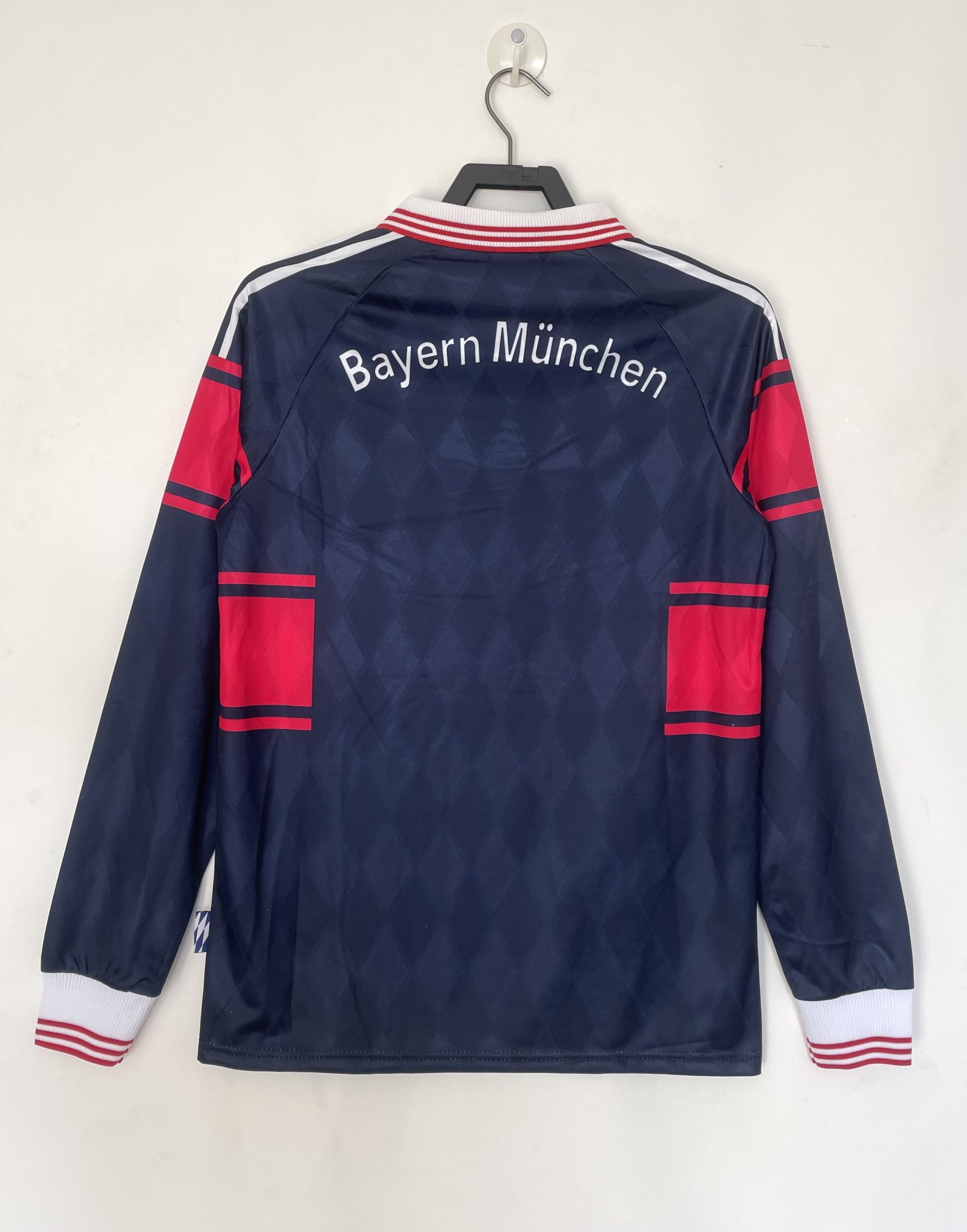 Bayern Munich 1997/98 Home Retro Jersey (Fan Version, Long Sleeve) - Image 2