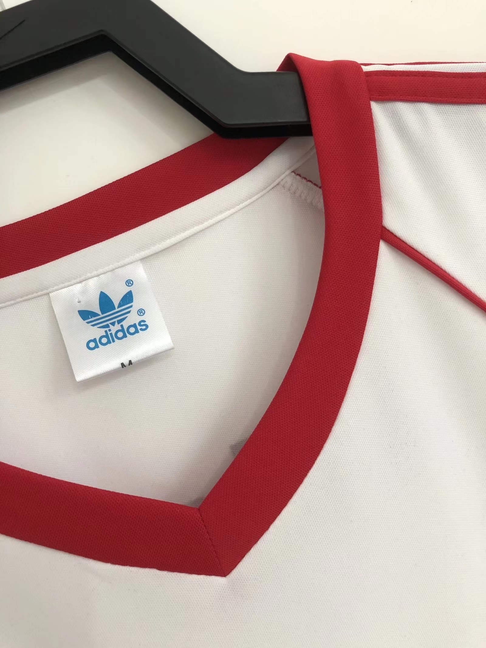River Plate 1986 Home Retro Jersey (Fan Version) - Image 3