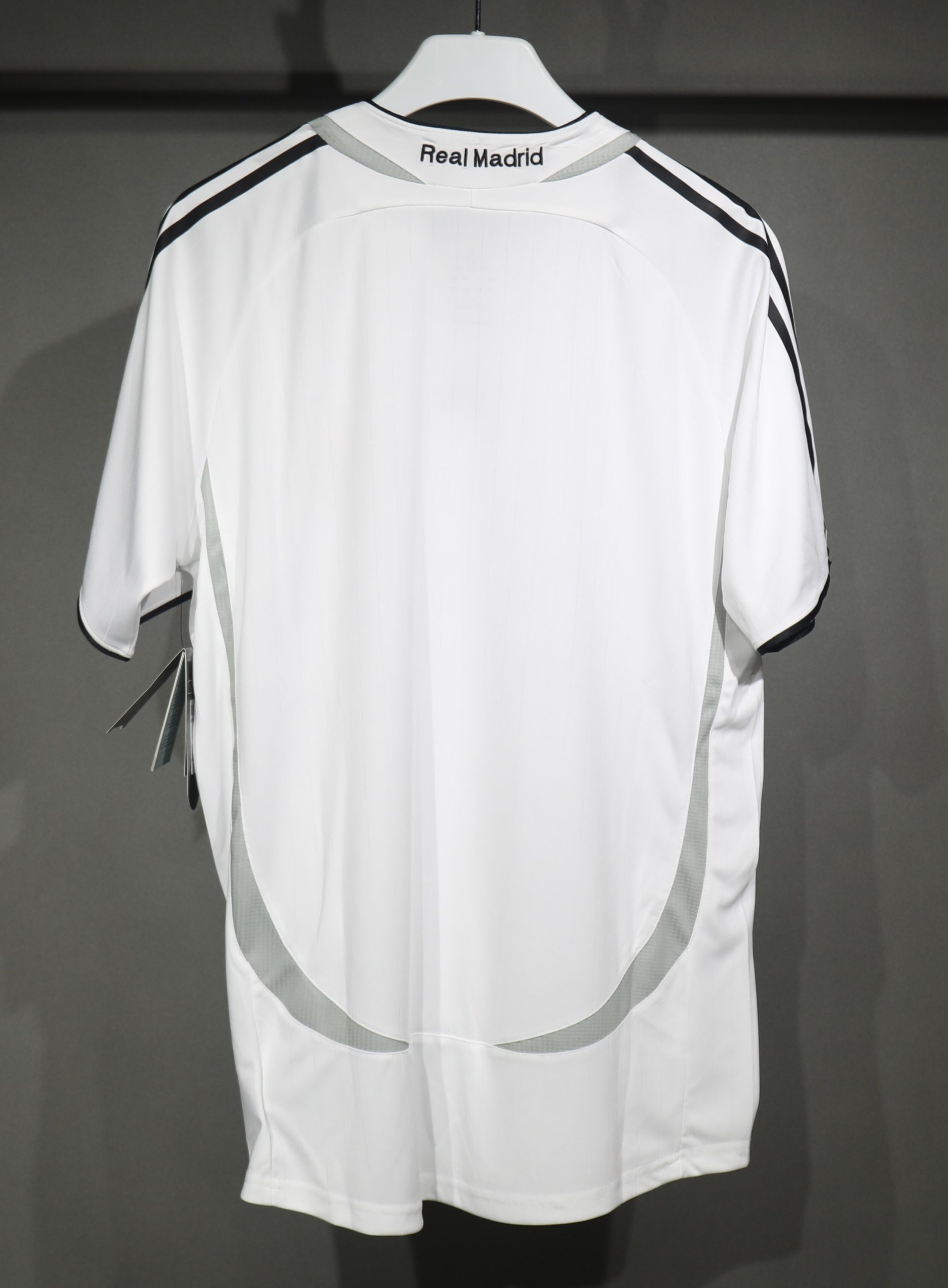 Real Madrid 2006/07 Home Retro Jersey (Player Version) - Image 2