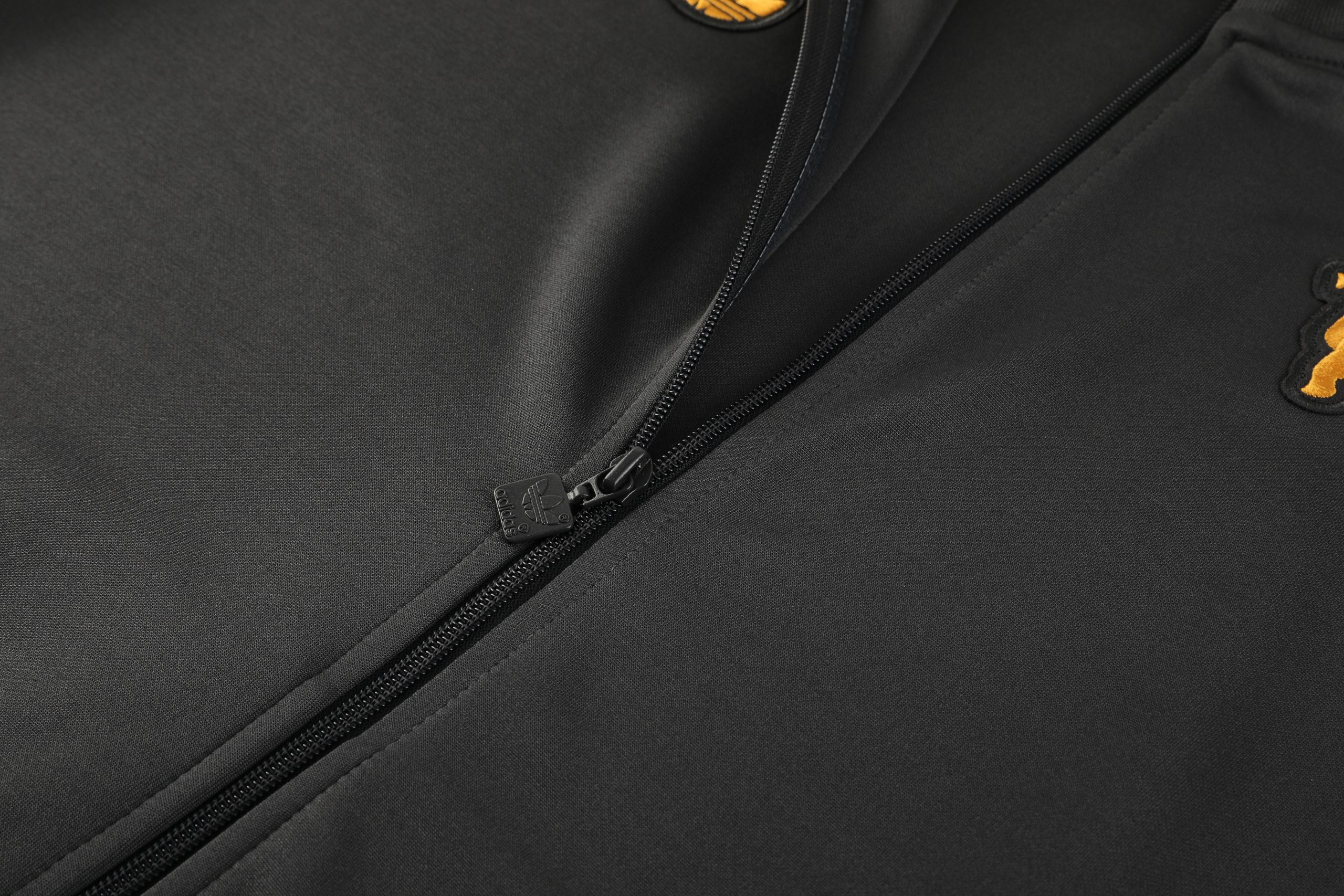 Manchester United 2025/26 Jacket - Image 5