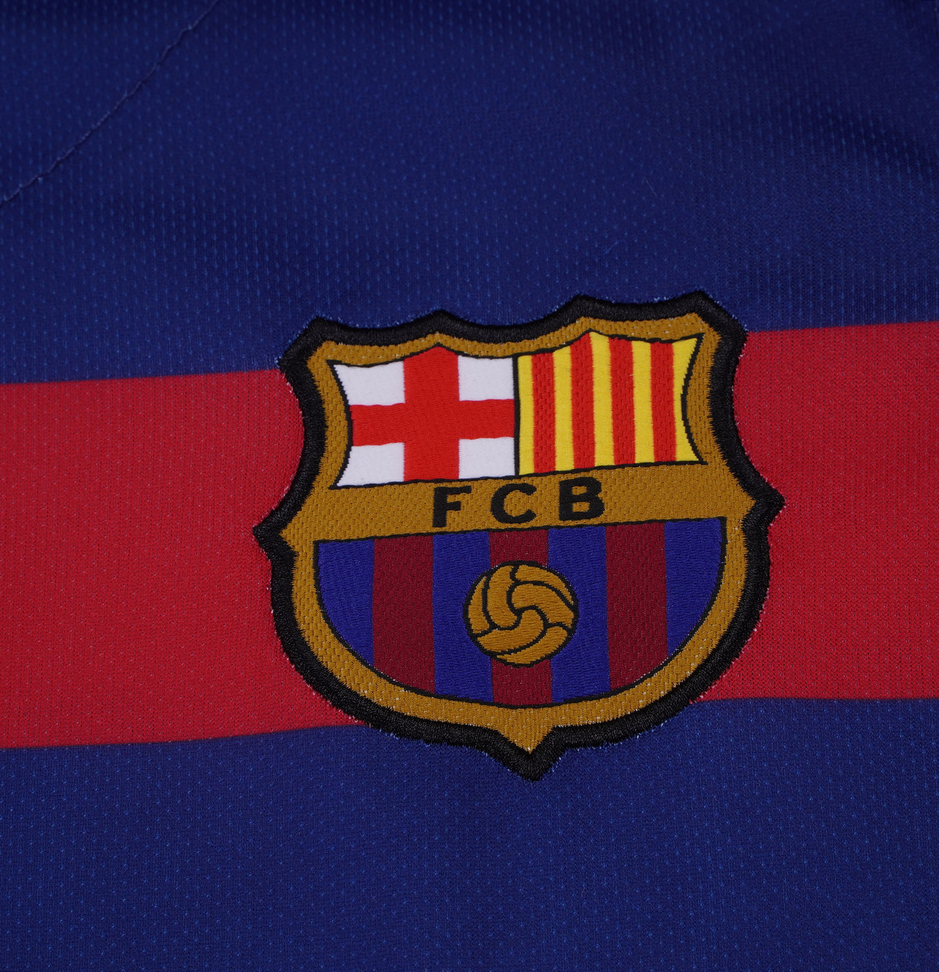 Barcelona 2015/16 Home Kids Kit - Image 5
