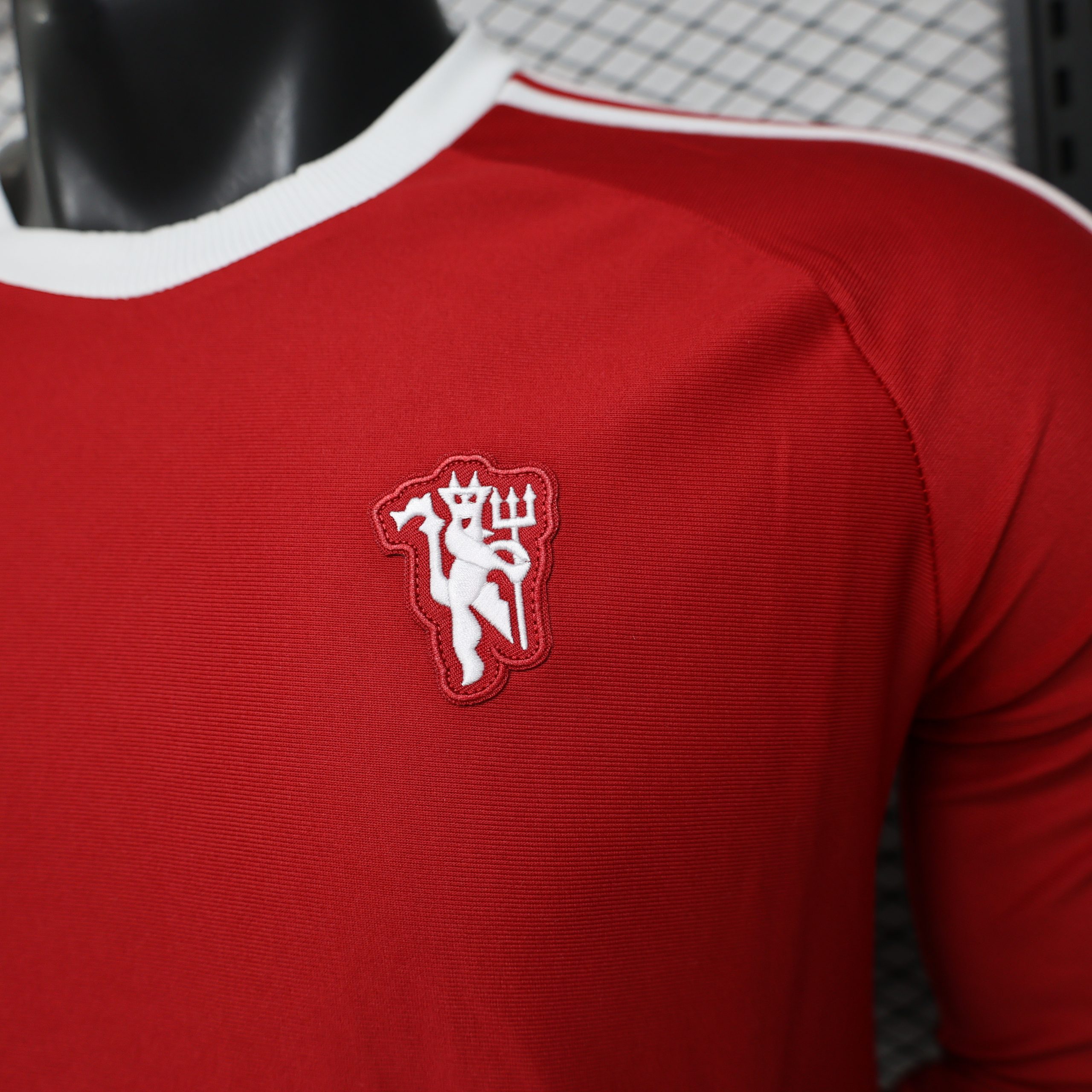 Manchester United 2026/27 Jersey (Player Version, Long Sleeve) - Image 5