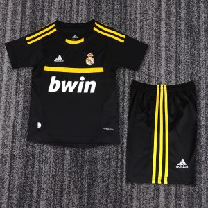 2011/12 Real Madrid Retro Kids Goalkeeper Kit Black
