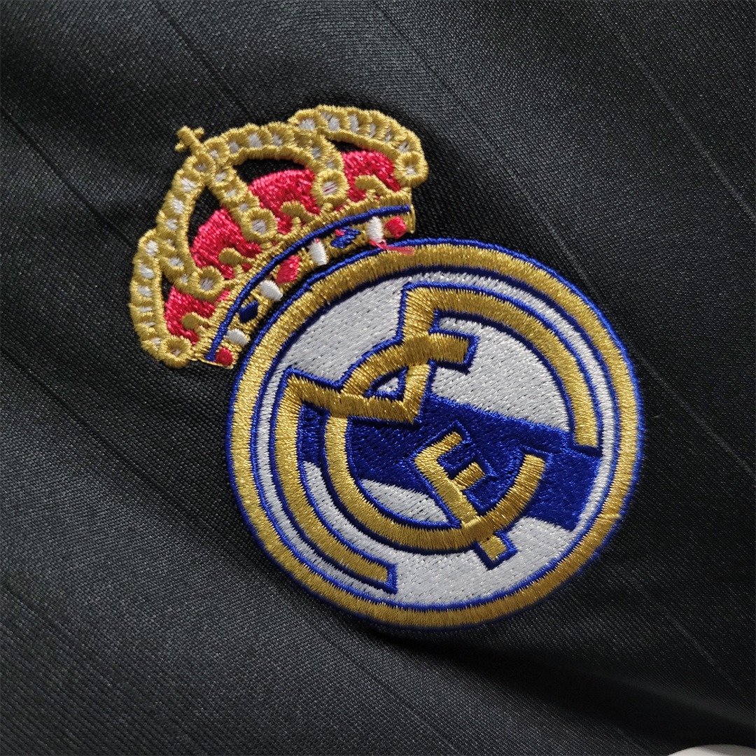 Real Madrid 2006/07 Third Retro Jersey (Fan Version, Long Sleeve) - Image 4