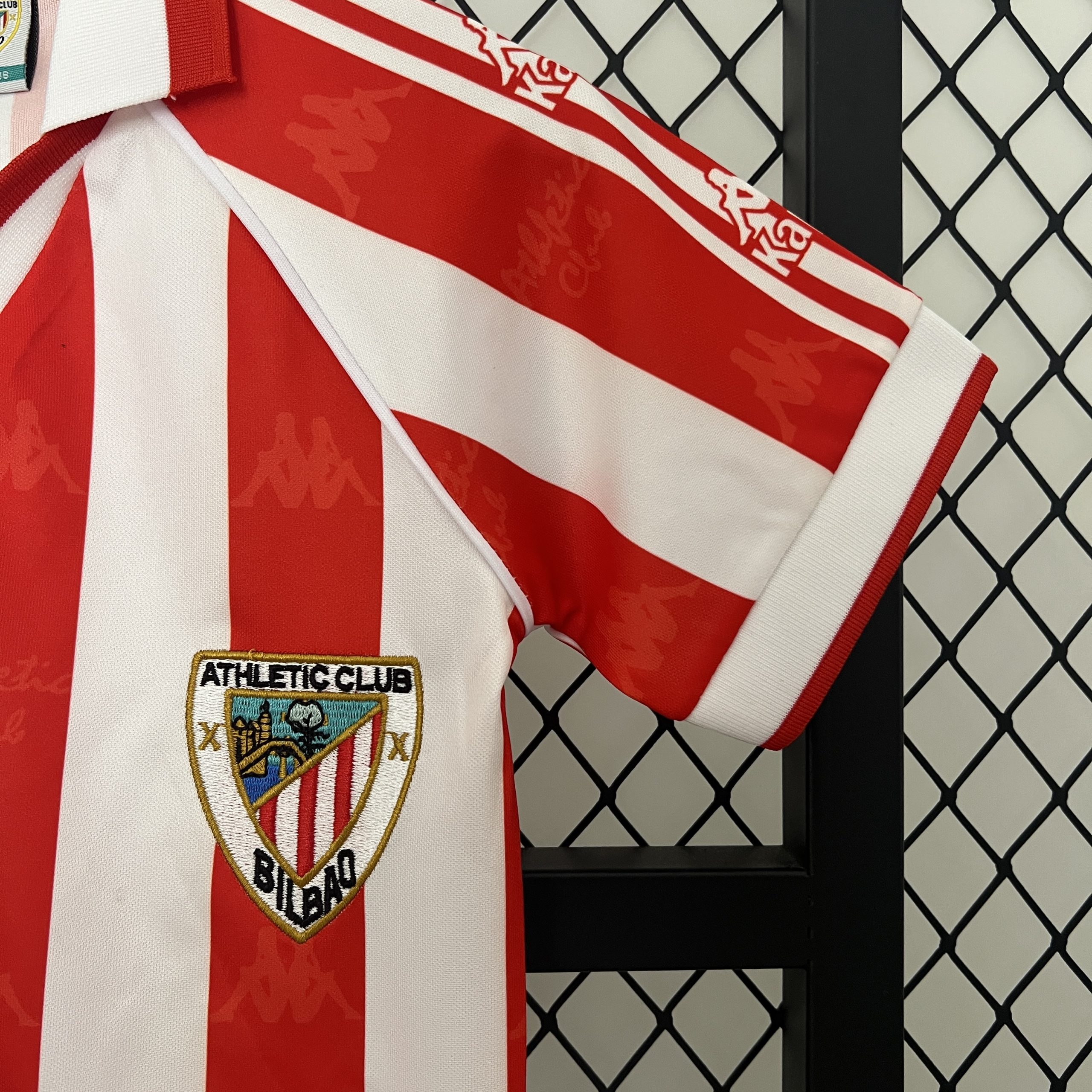 Athletic Bilbao 1995/97 Home Kids Kit - Image 5
