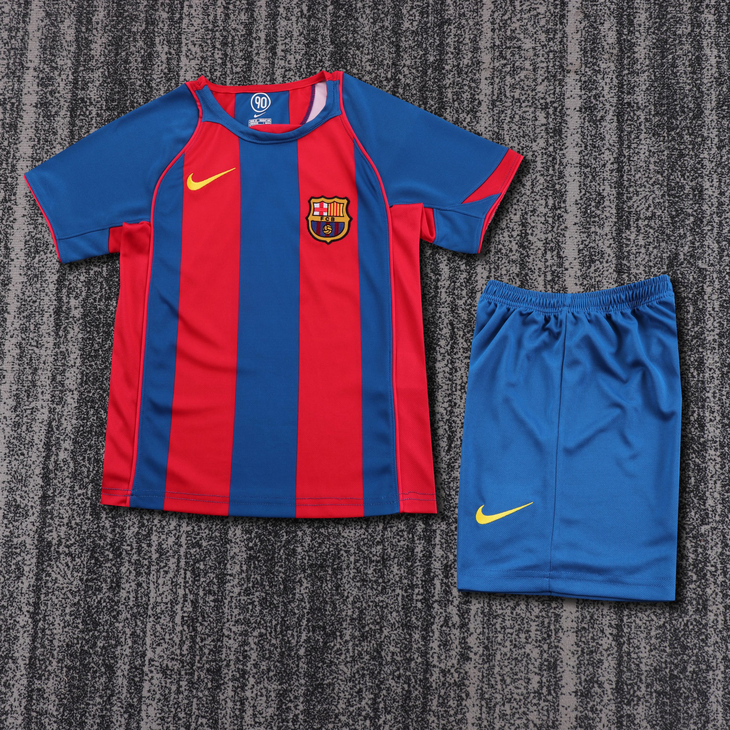 Barcelona 2004/05 Home Kids Kit