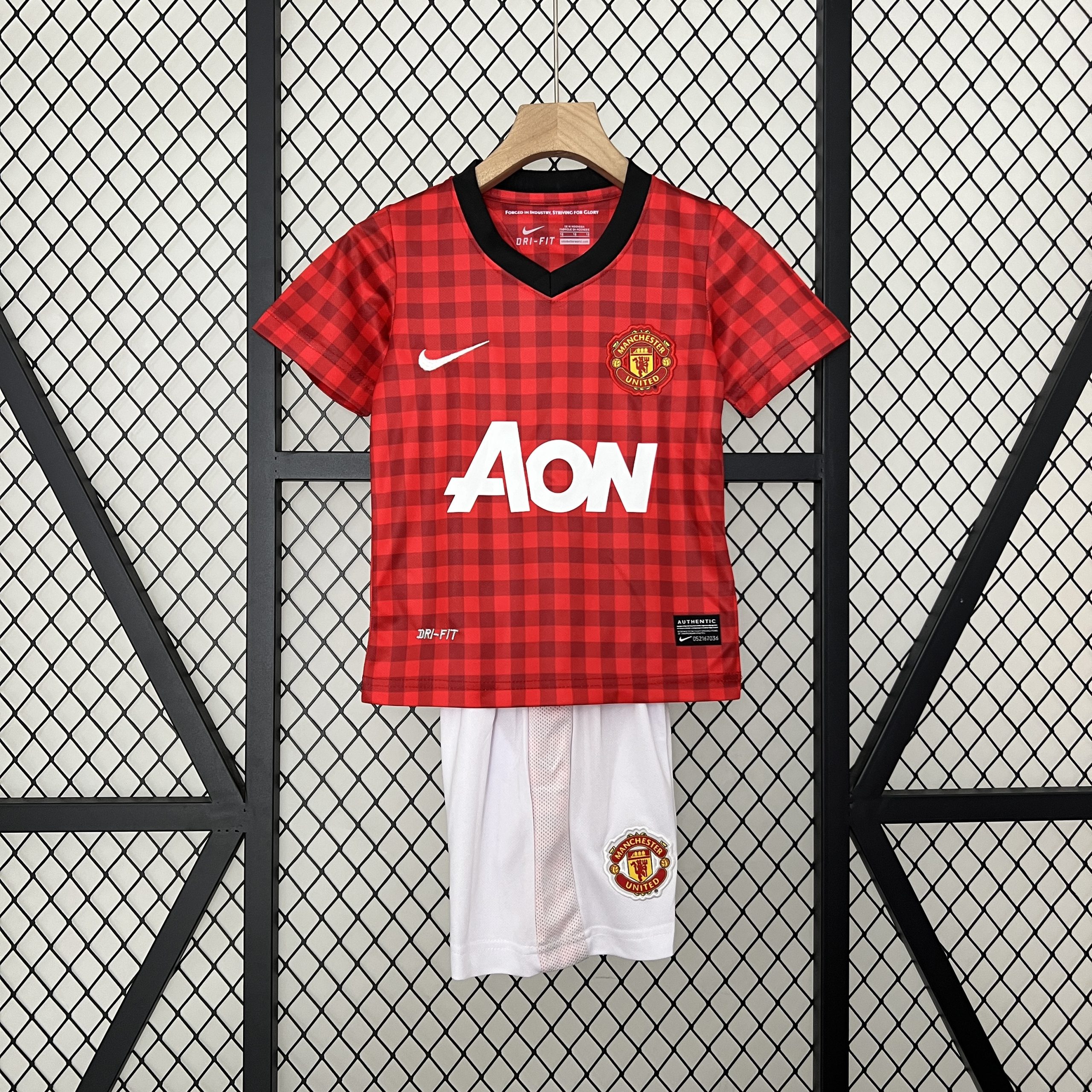 Manchester United 2012/13 Home Kids Kit