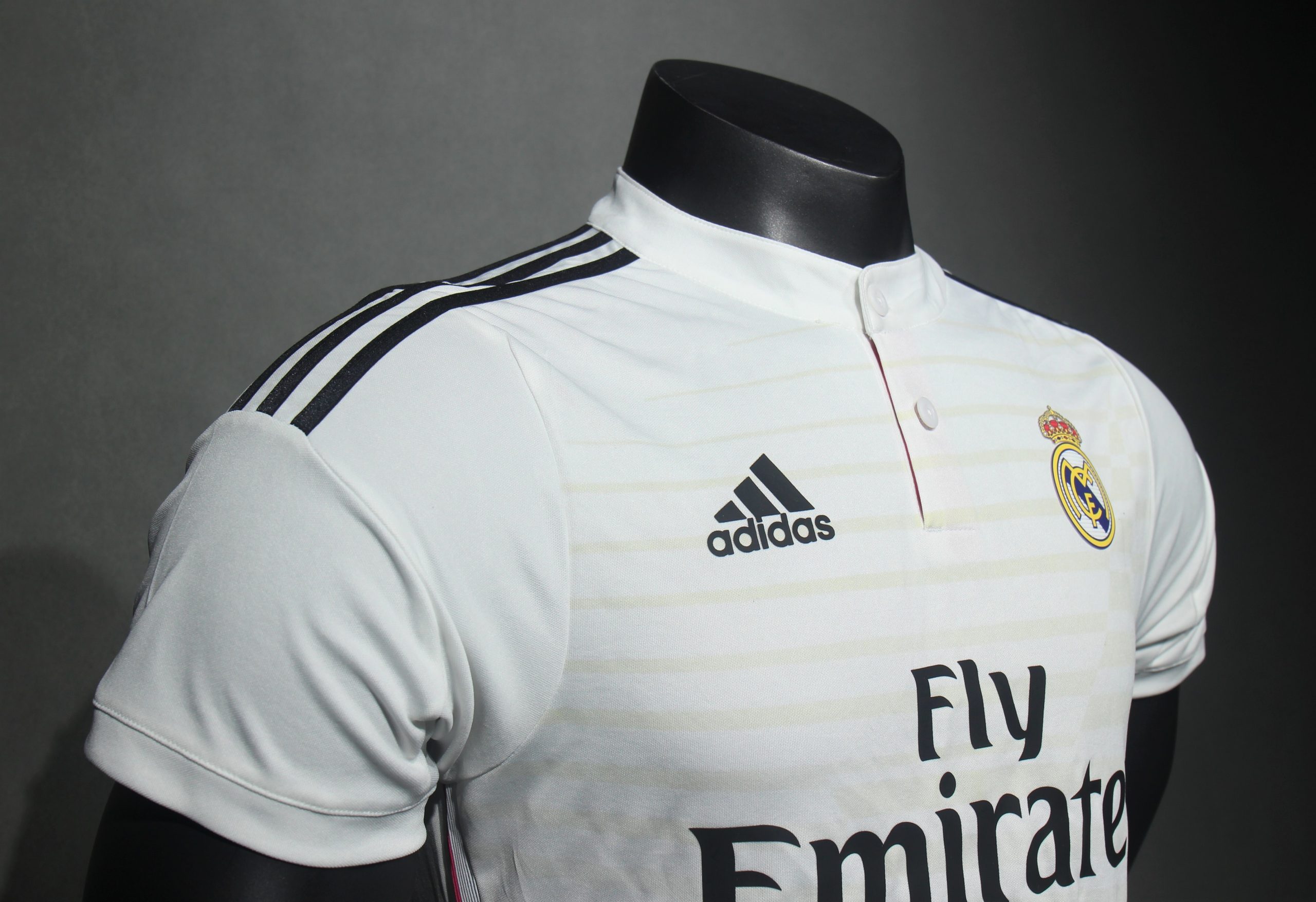 Real Madrid 2014/15 Home Retro Jersey (Player Version) - Image 4