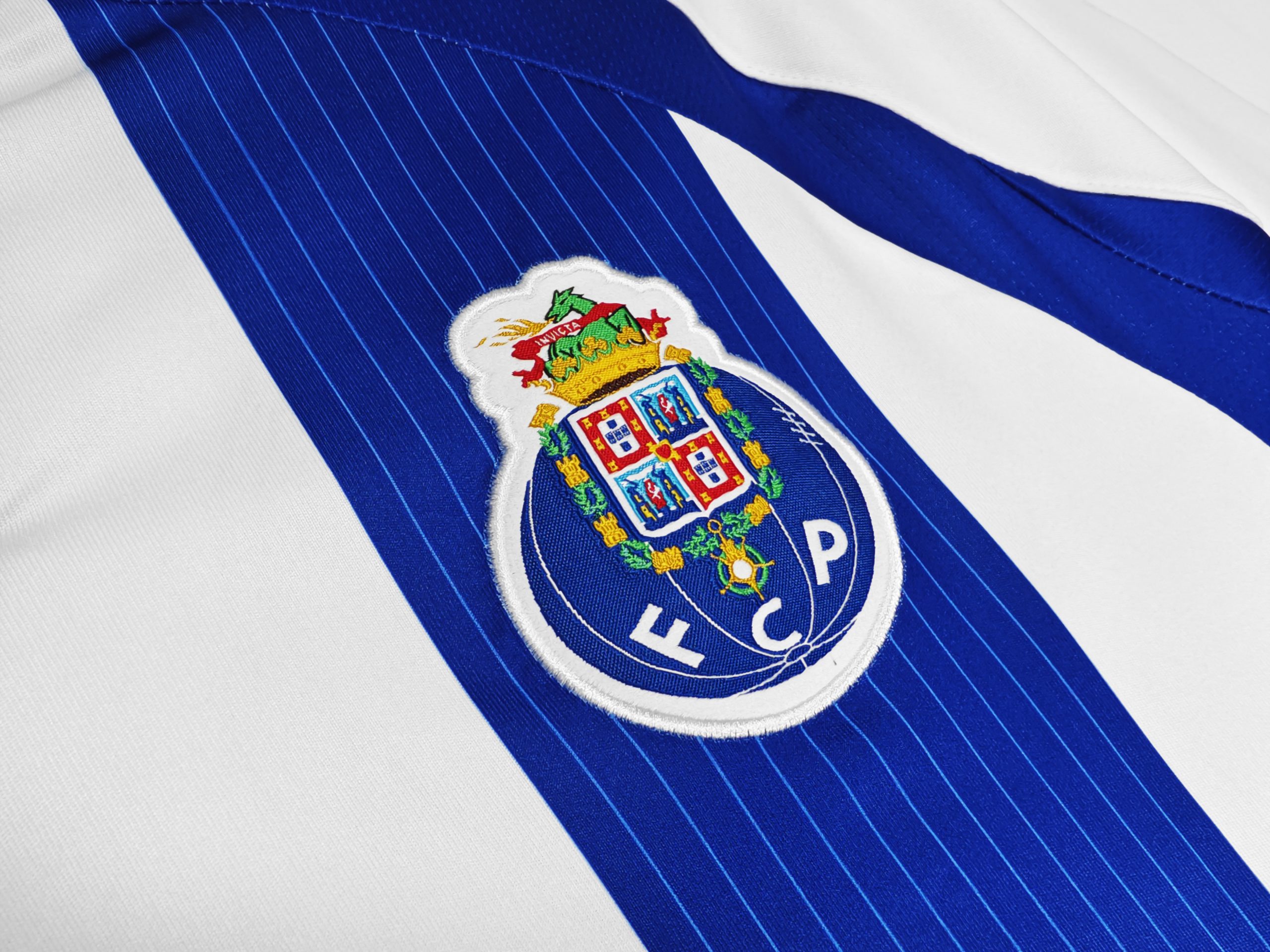 FC Porto 2013/14 Home Retro Jersey (Fan Version) - Image 5