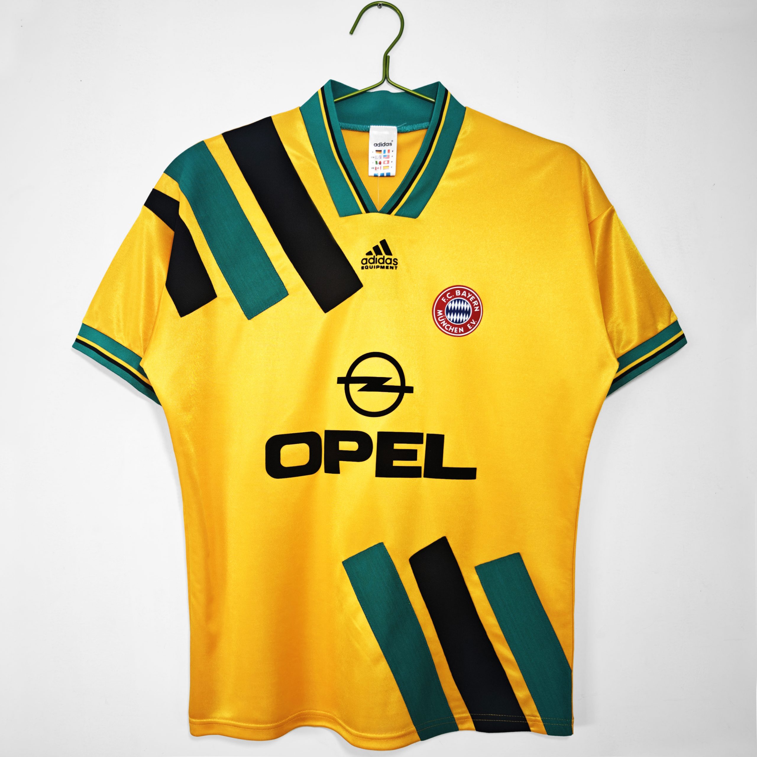 Bayern Munich 1993/95 Away Retro Jersey