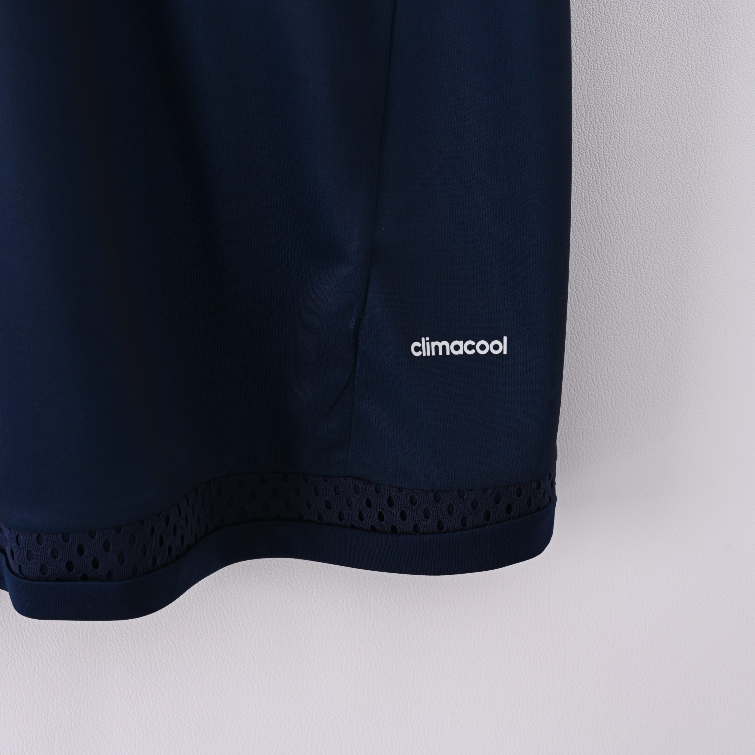 Real Madrid 2015/16 Away Retro Jersey (Fan Version) - Image 3