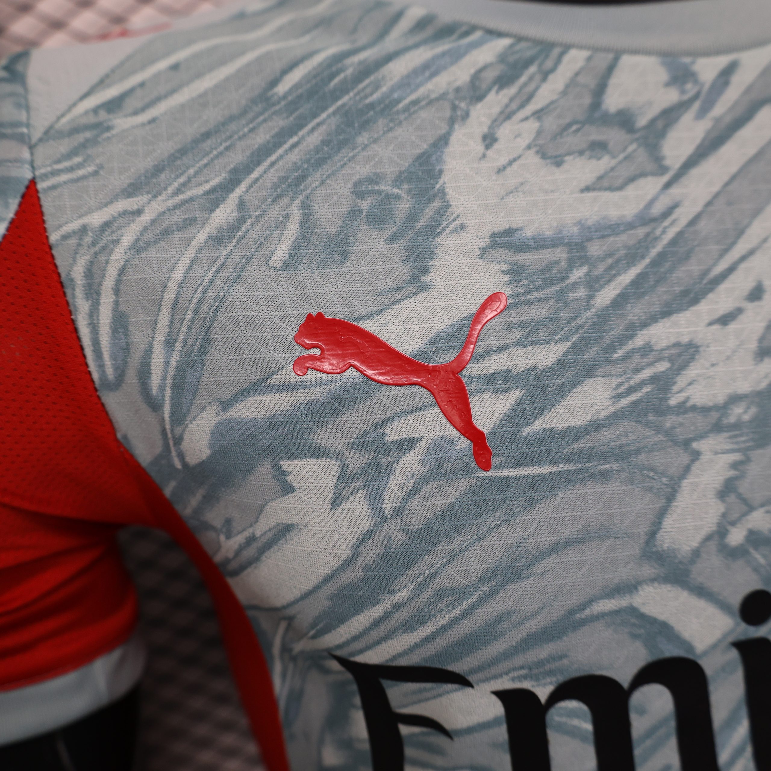 AC Milan 2025/26 Goalkeeper Jersey (Player Version) - Image 3