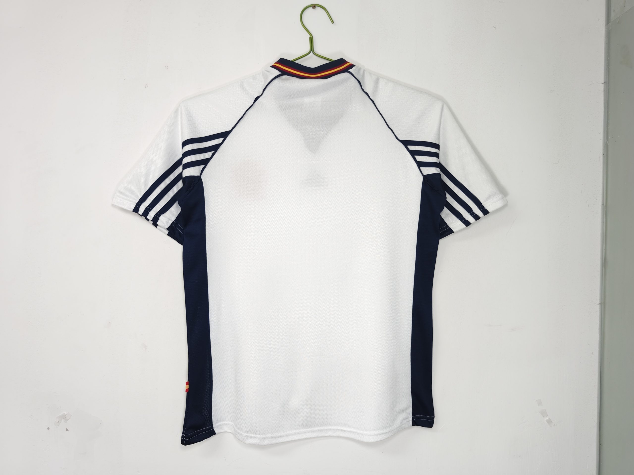 Spain 1998 World Cup Away Retro Jersey (Fan Version) - Image 2