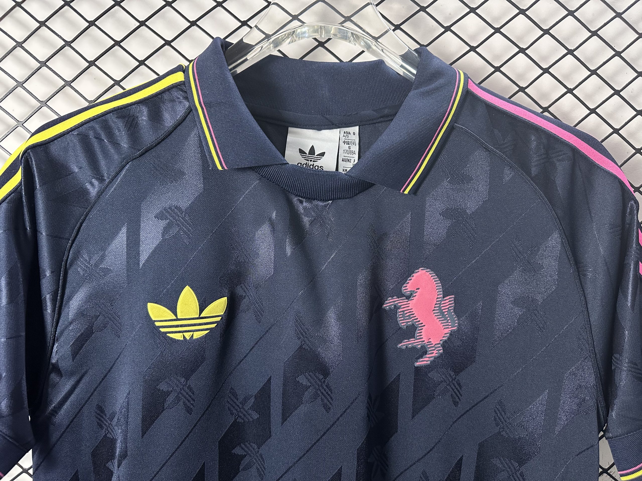 Juventus 2024/25 Special Edition Retro Jersey (Fan Version) - Image 2