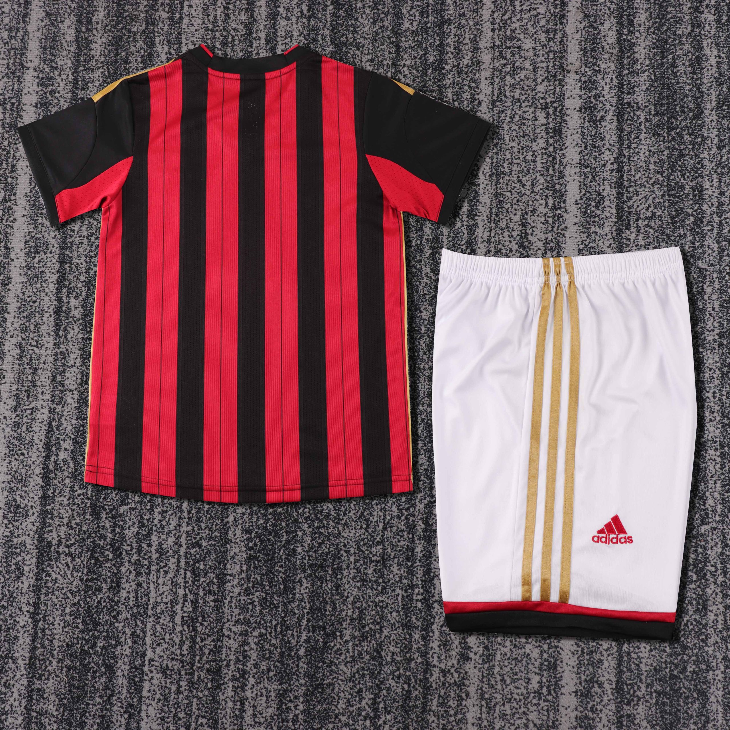 AC Milan 2013/14 Home Kids Kit - Image 2