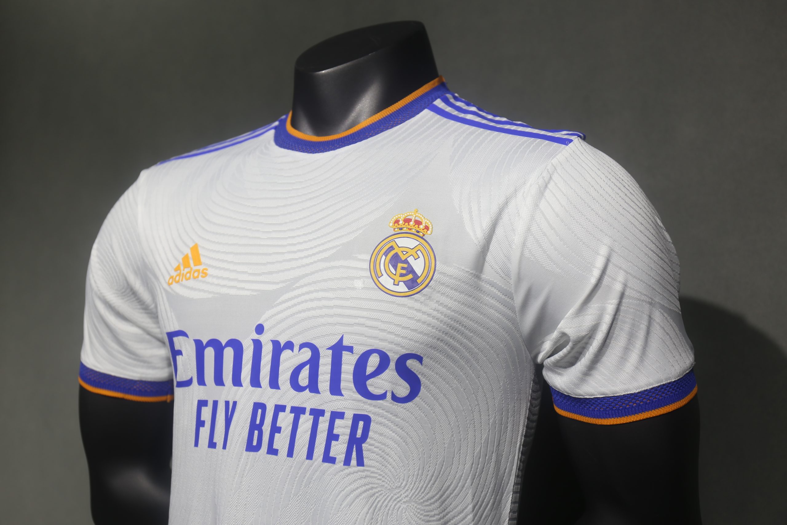Real Madrid 2021/22 Home Retro Jersey (Player Version) - Image 4